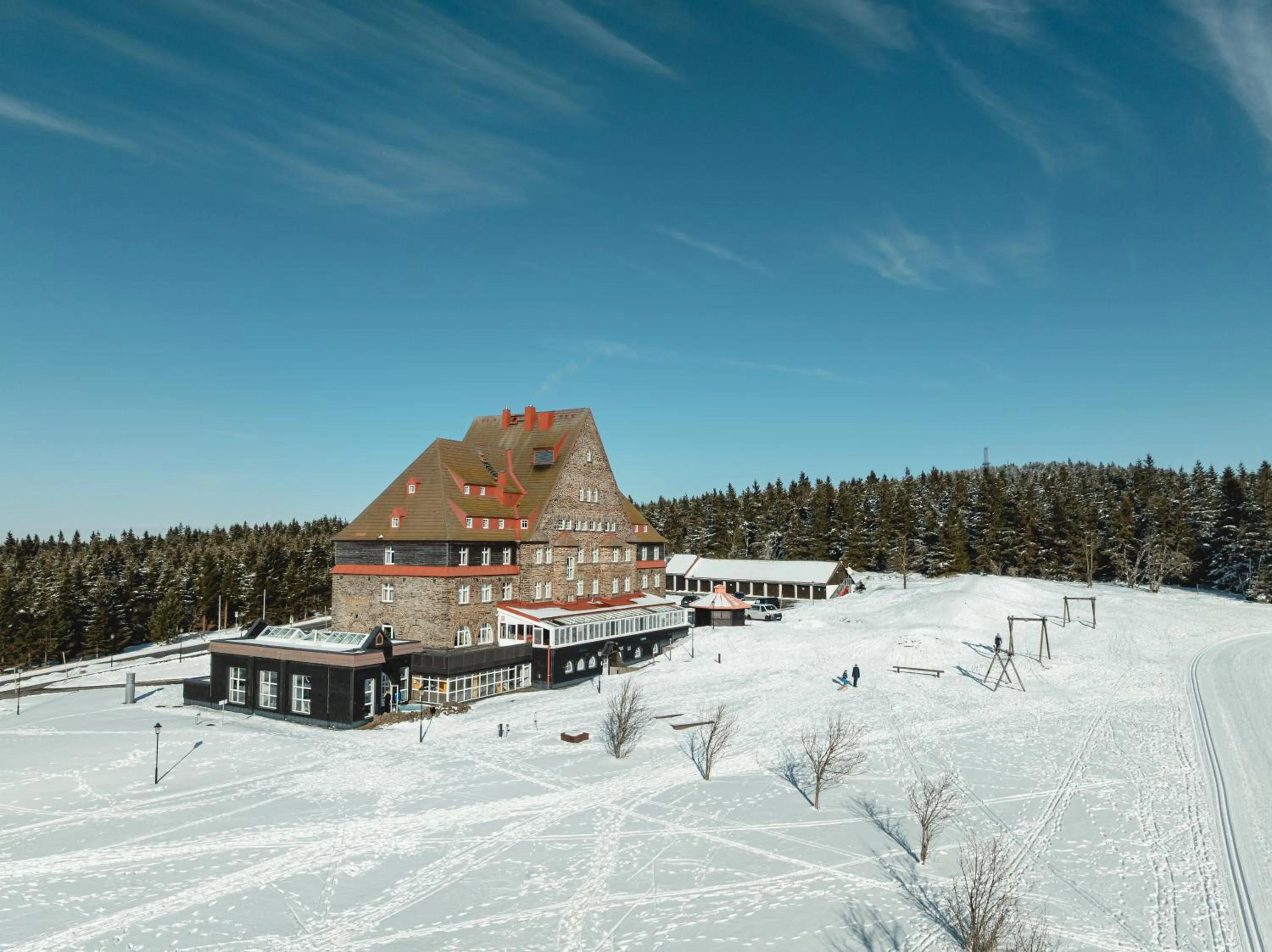 Property building in Naturhotel Sachsenbaude Oberwiesenthal - Indoor-Pool & Outdoor-Whirlpool
