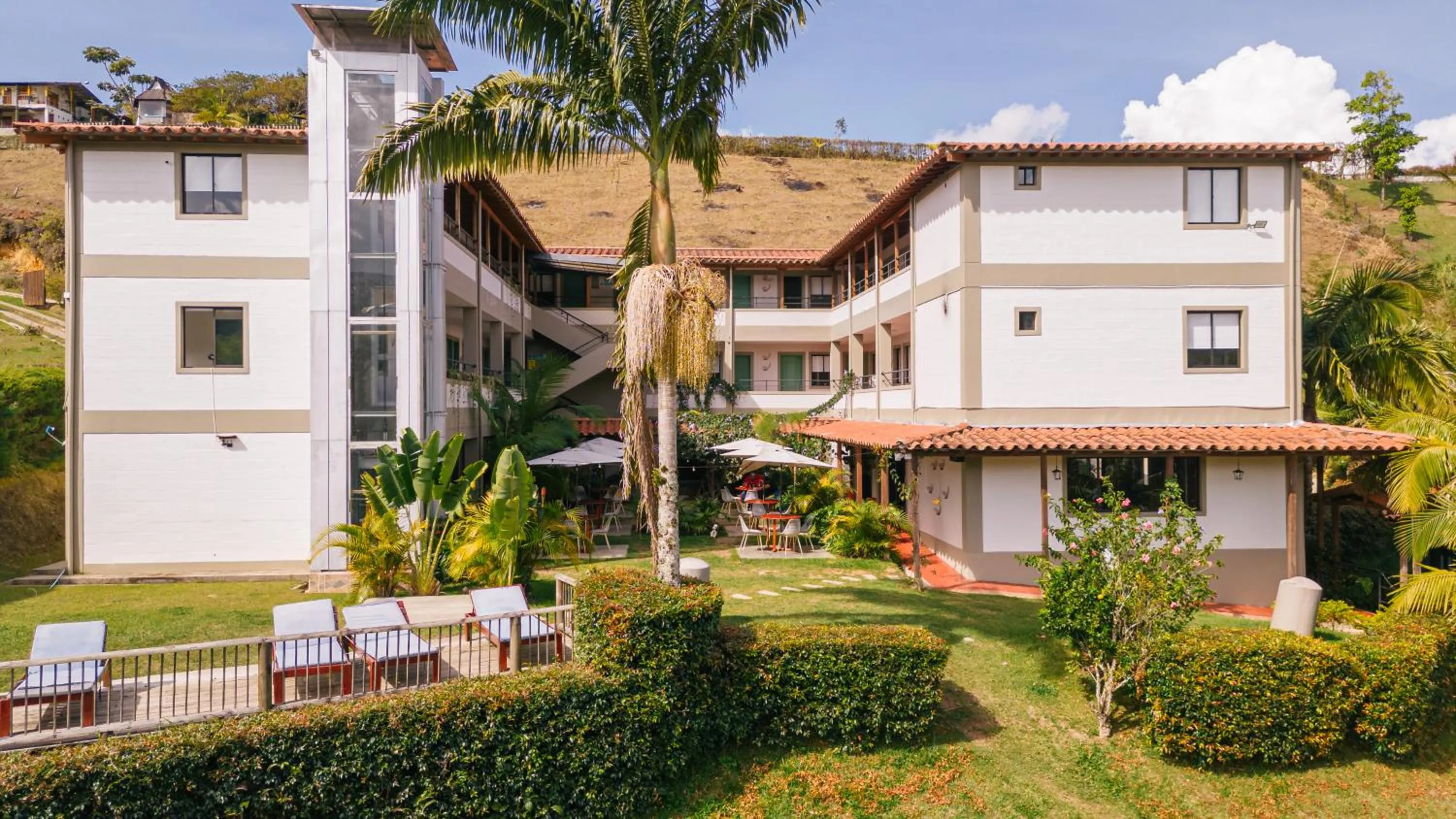 Property building in Soy Local Guatape Campestre