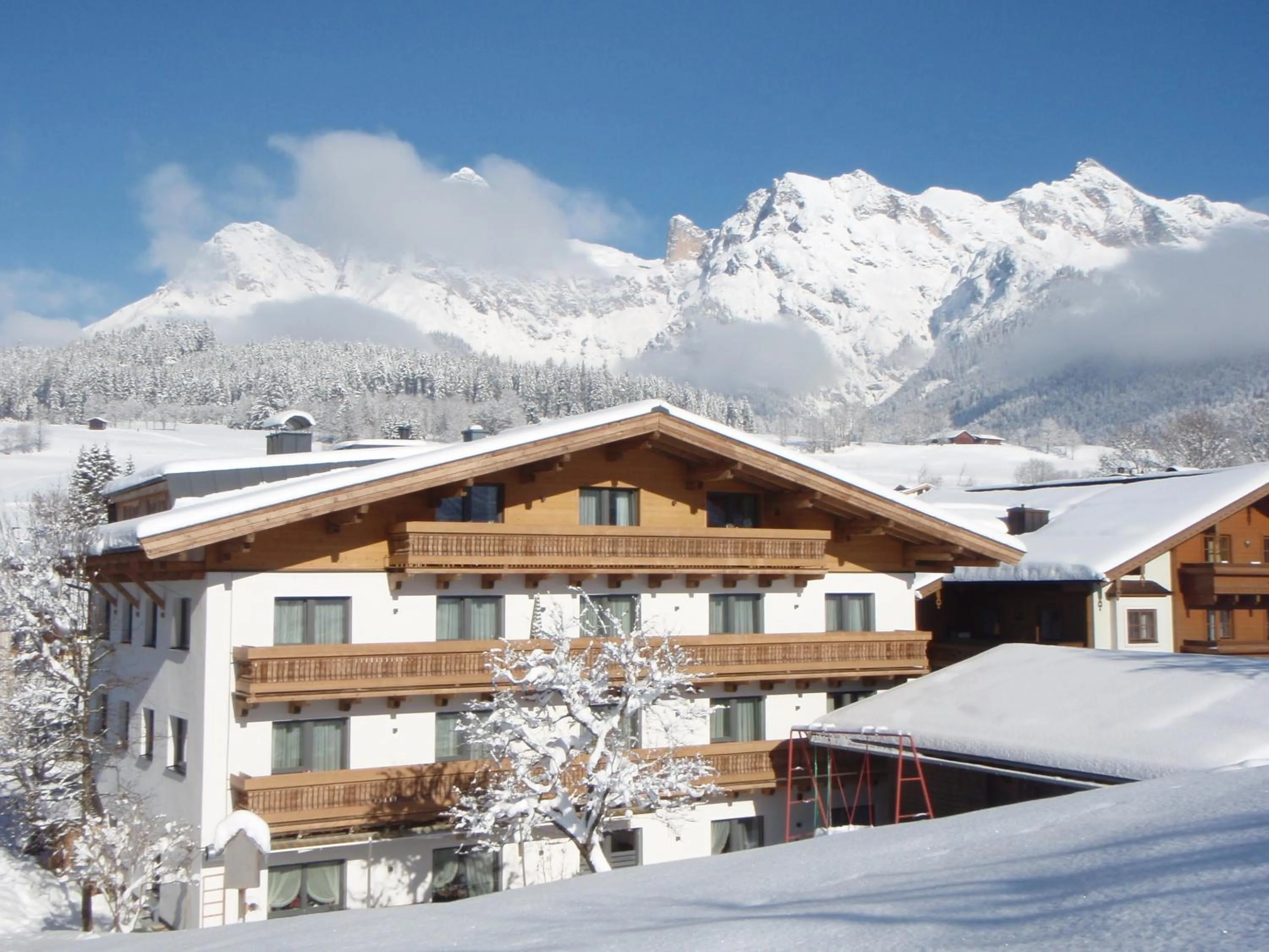 Facade/entrance in Pension Pinzgauer Hof