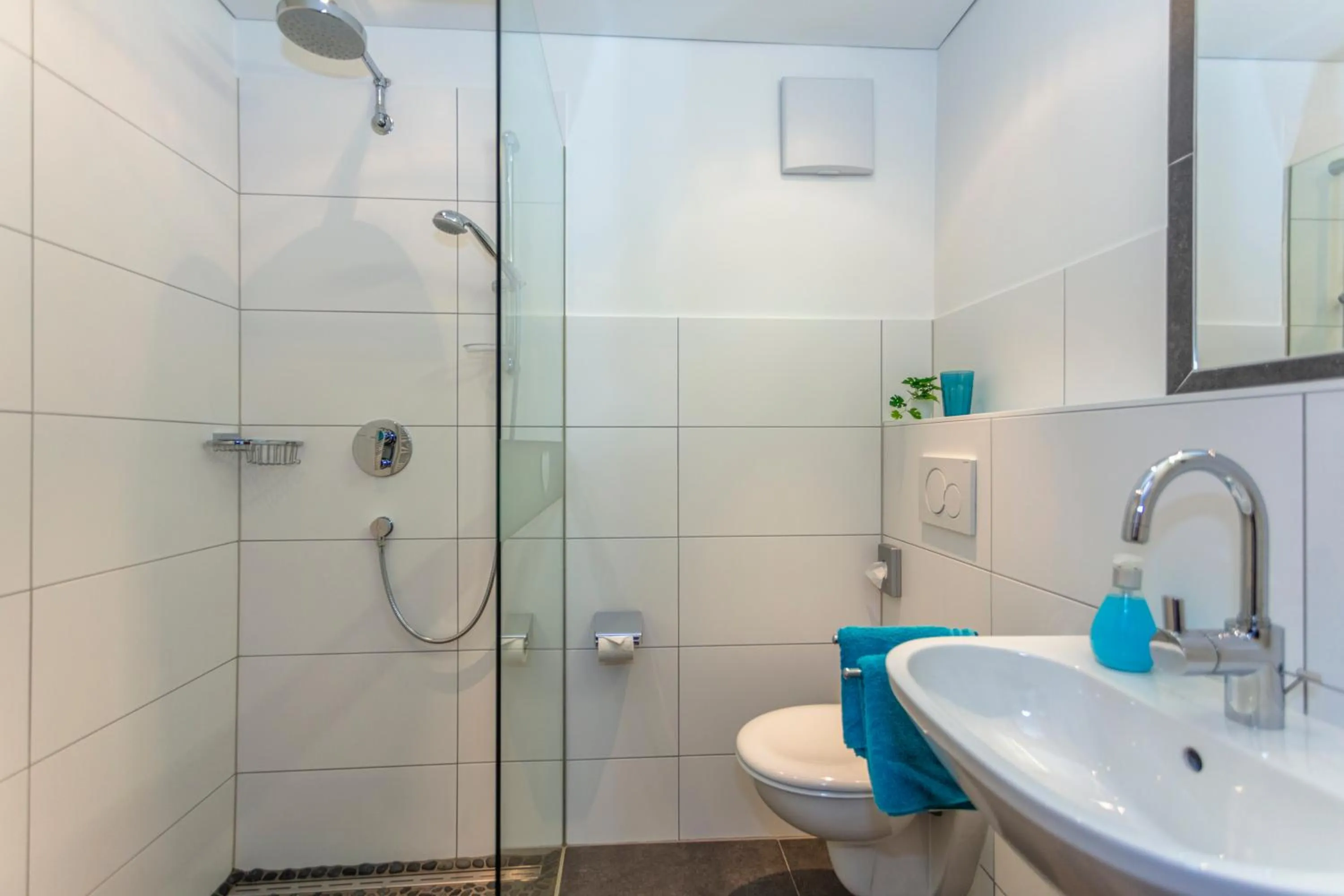 Bathroom in Pension Pinzgauer Hof