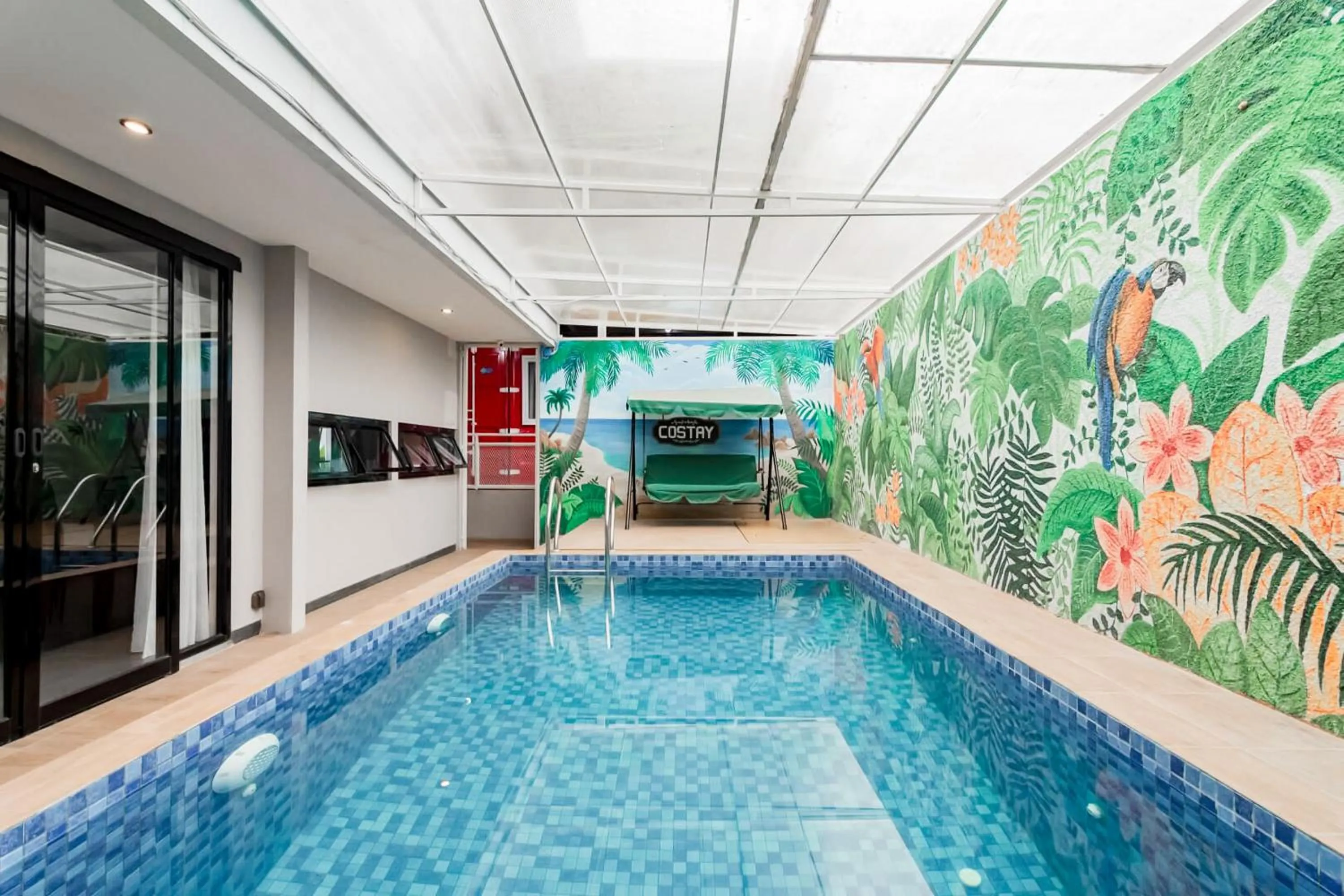 Swimming pool in RedDoorz Plus near Lembang Park & Zoo