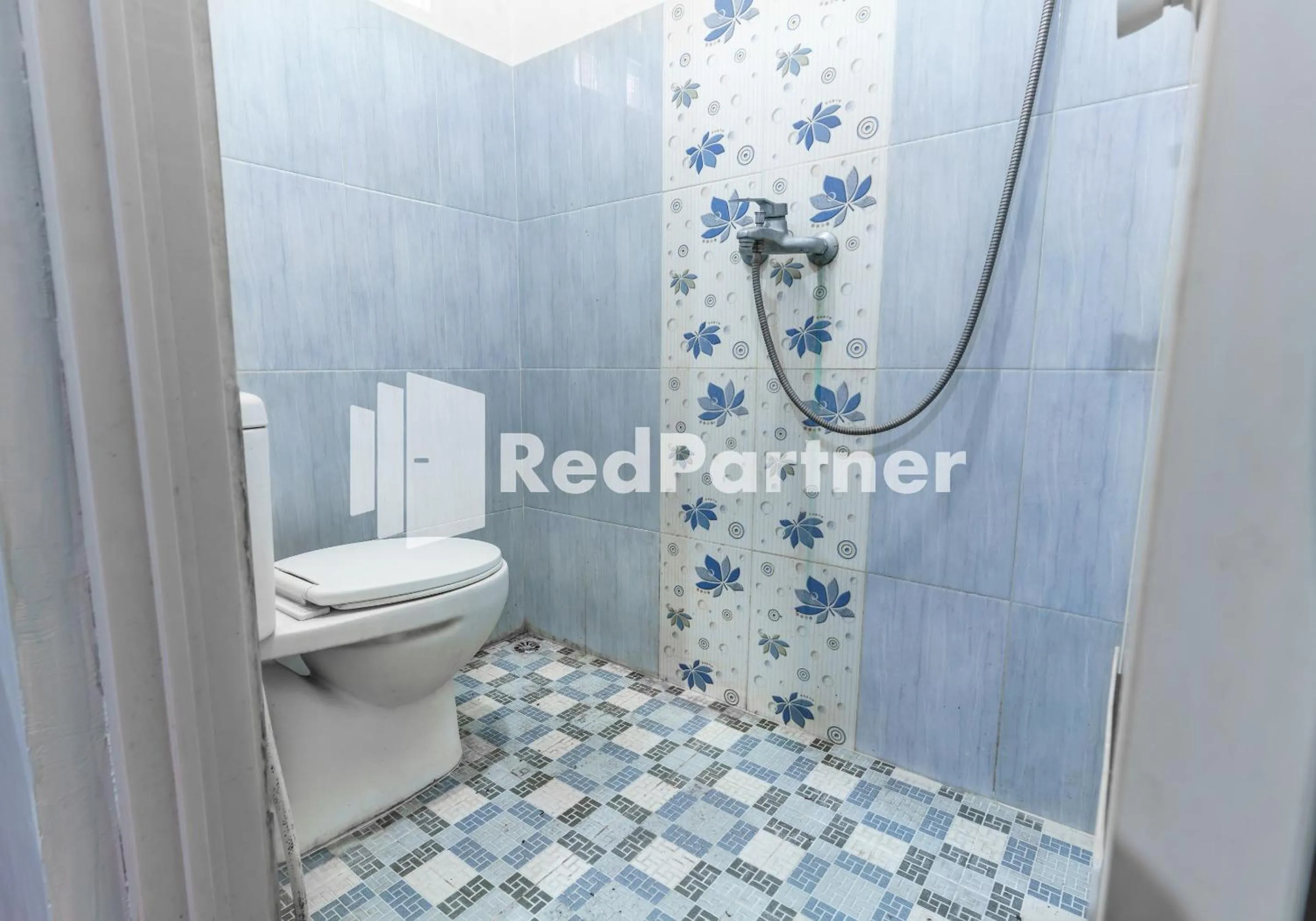 Bathroom in Nafisa Homestay Syariah Near Jatim Park 3 Batu Mitra RedDoorz