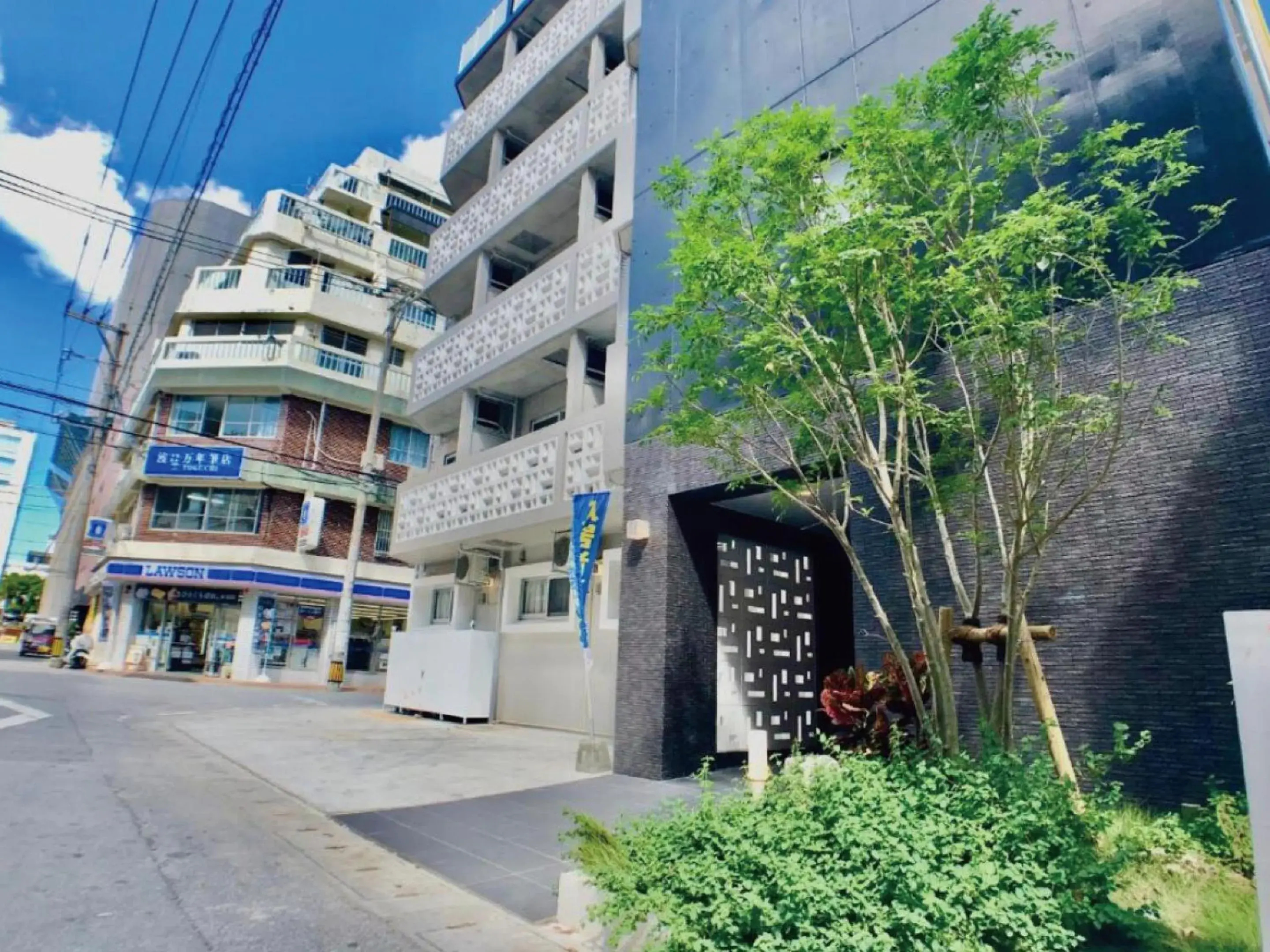 Property building in Infinity Hotel NahaKumoji -SEVEN Hotels and Resorts- Property building in Infinity Hotel NahaKumoji -SEVEN Hotels and Resorts-