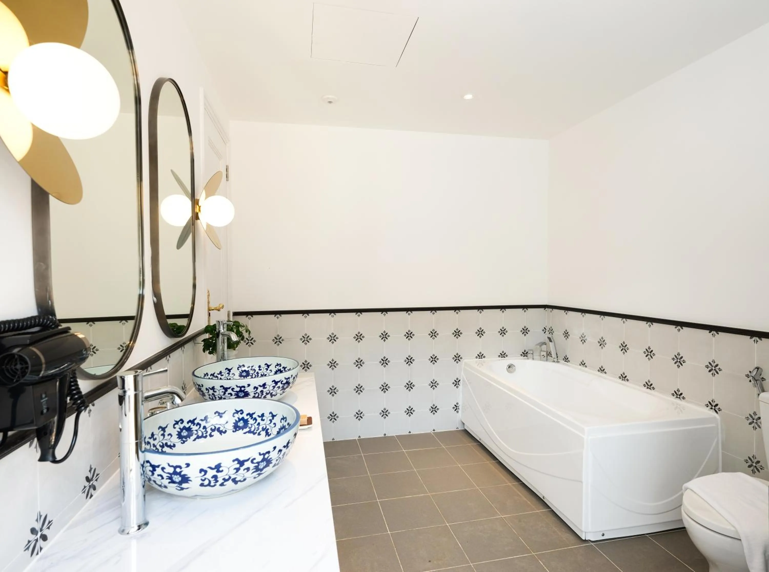 Golden Sun Hotel - Mangden