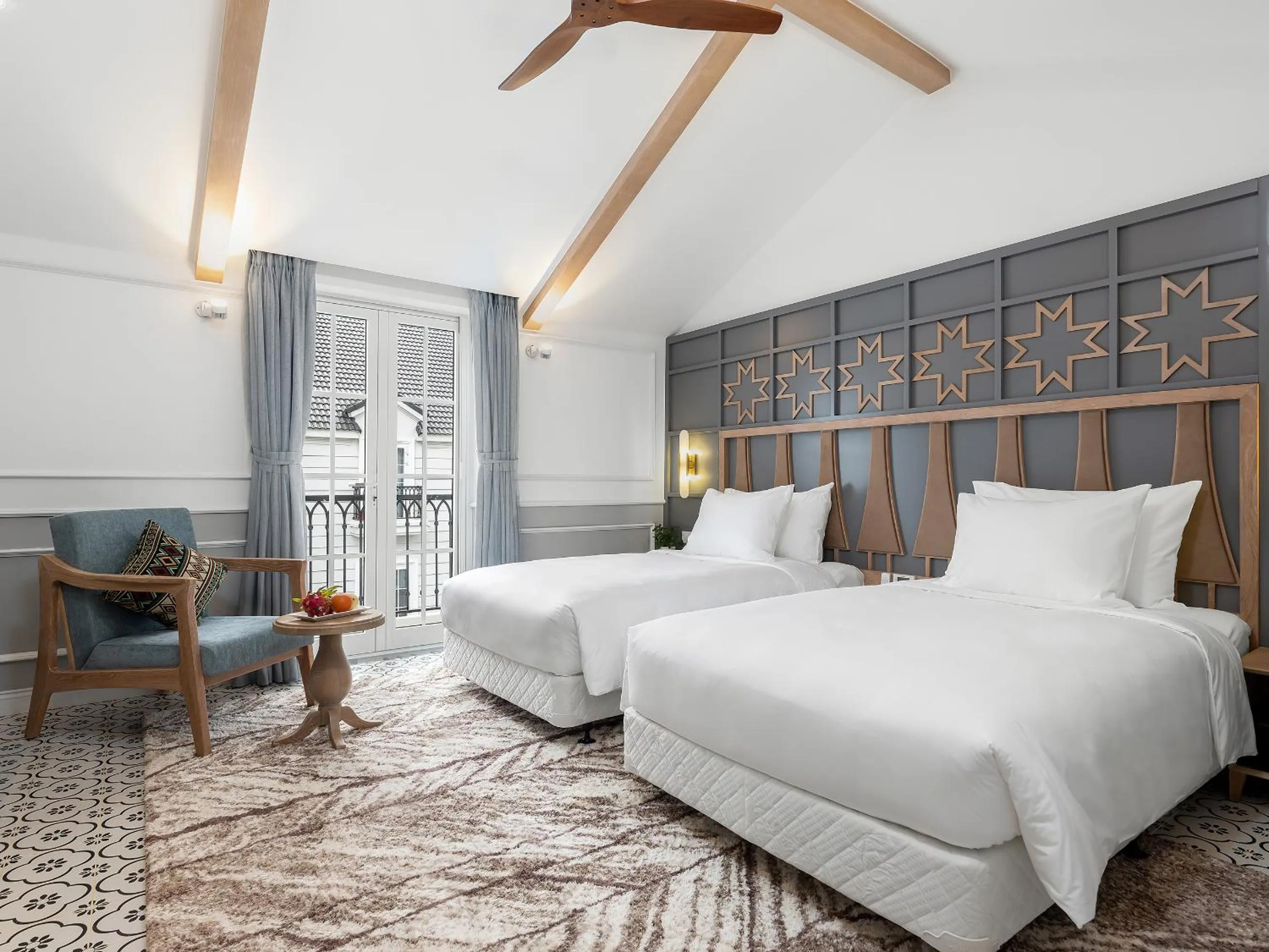 Bed in Golden Sun Hotel - Mangden