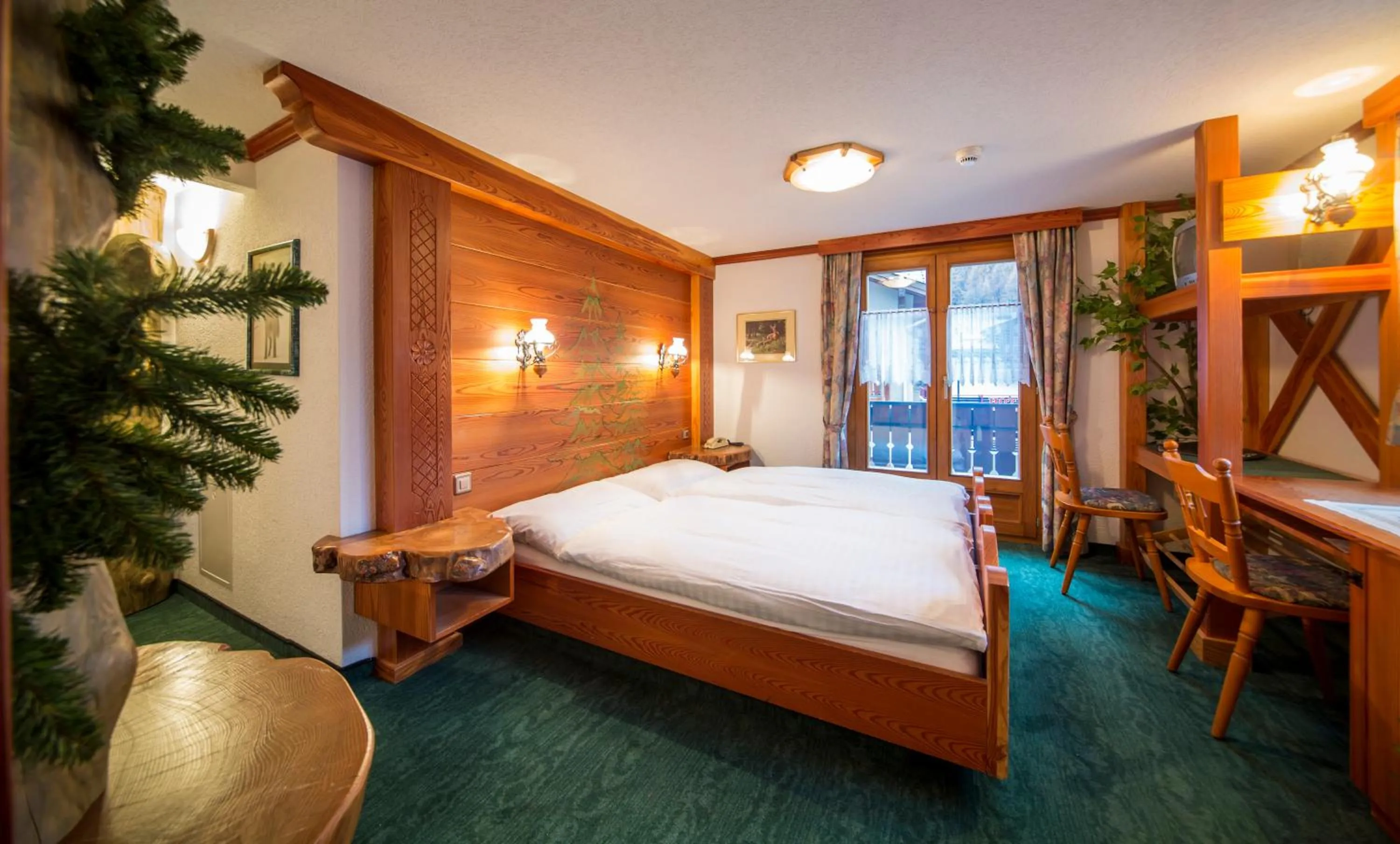 Bed in Hotel Olympia