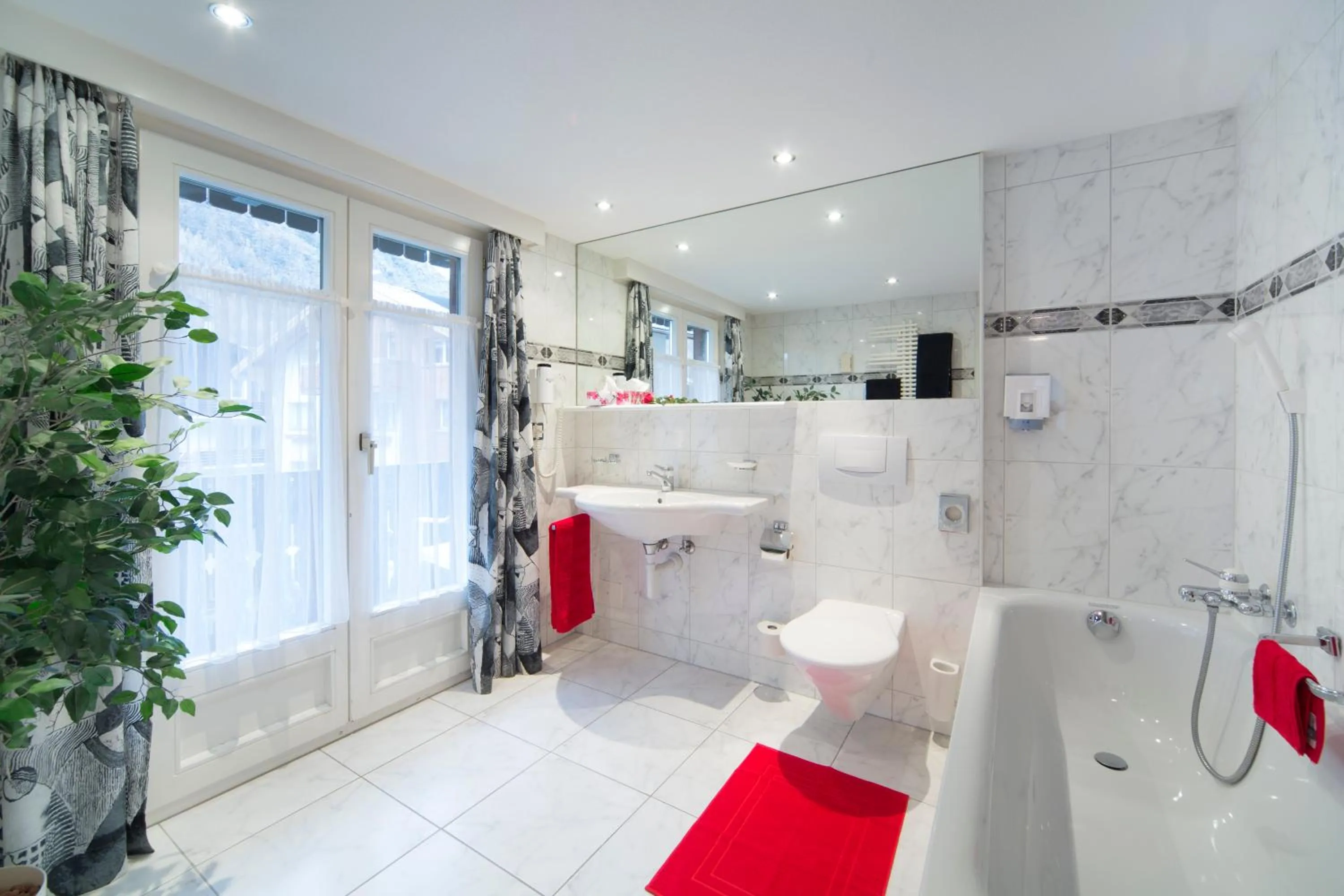 Toilet in Hotel Olympia