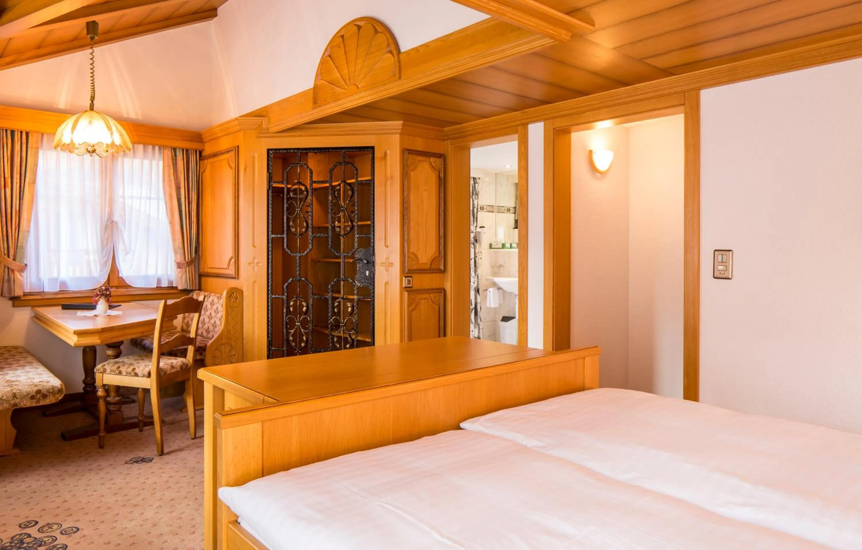 Bed in Hotel Olympia