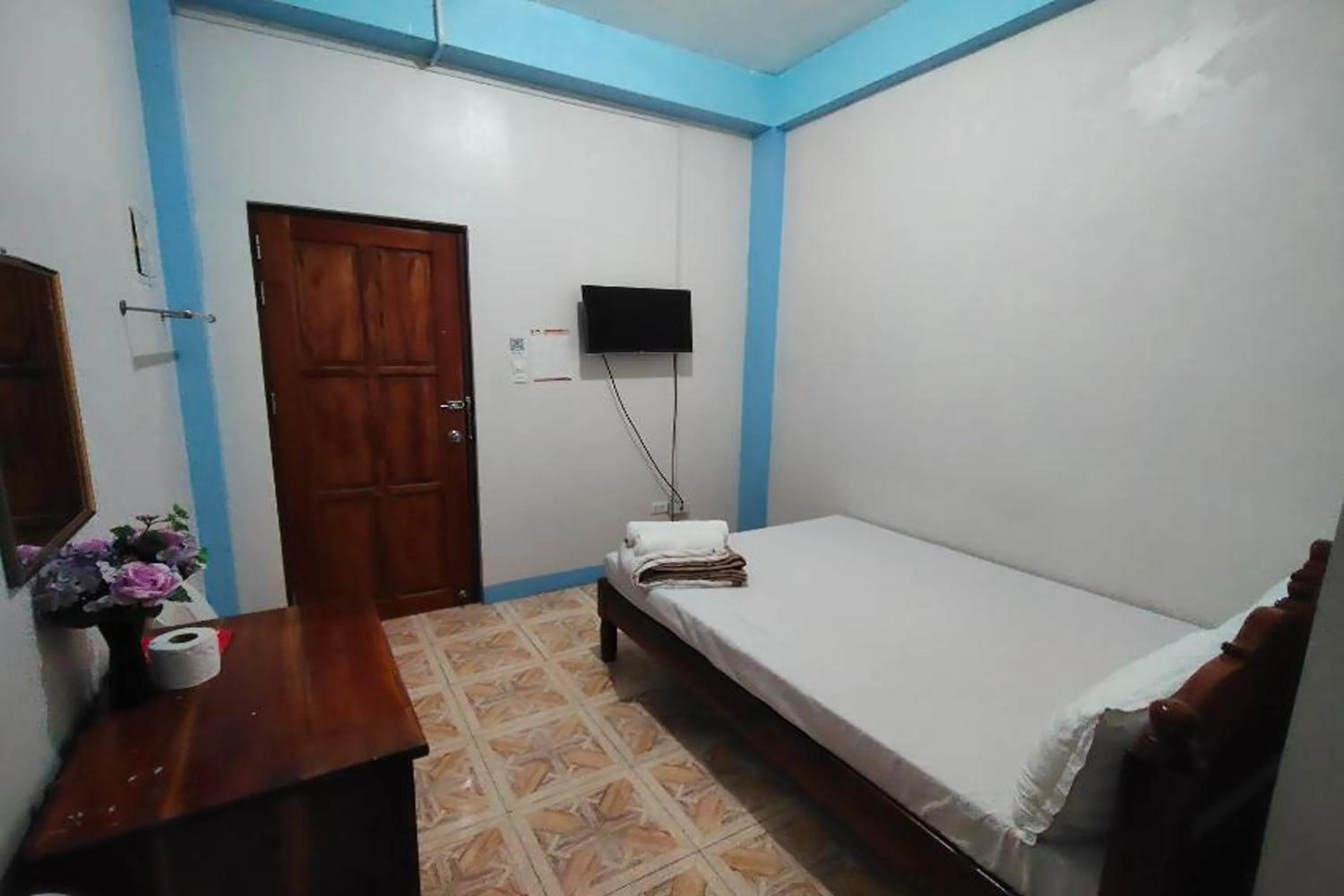 Bed in RBR Hotel and Restaurant near Hundred Islands