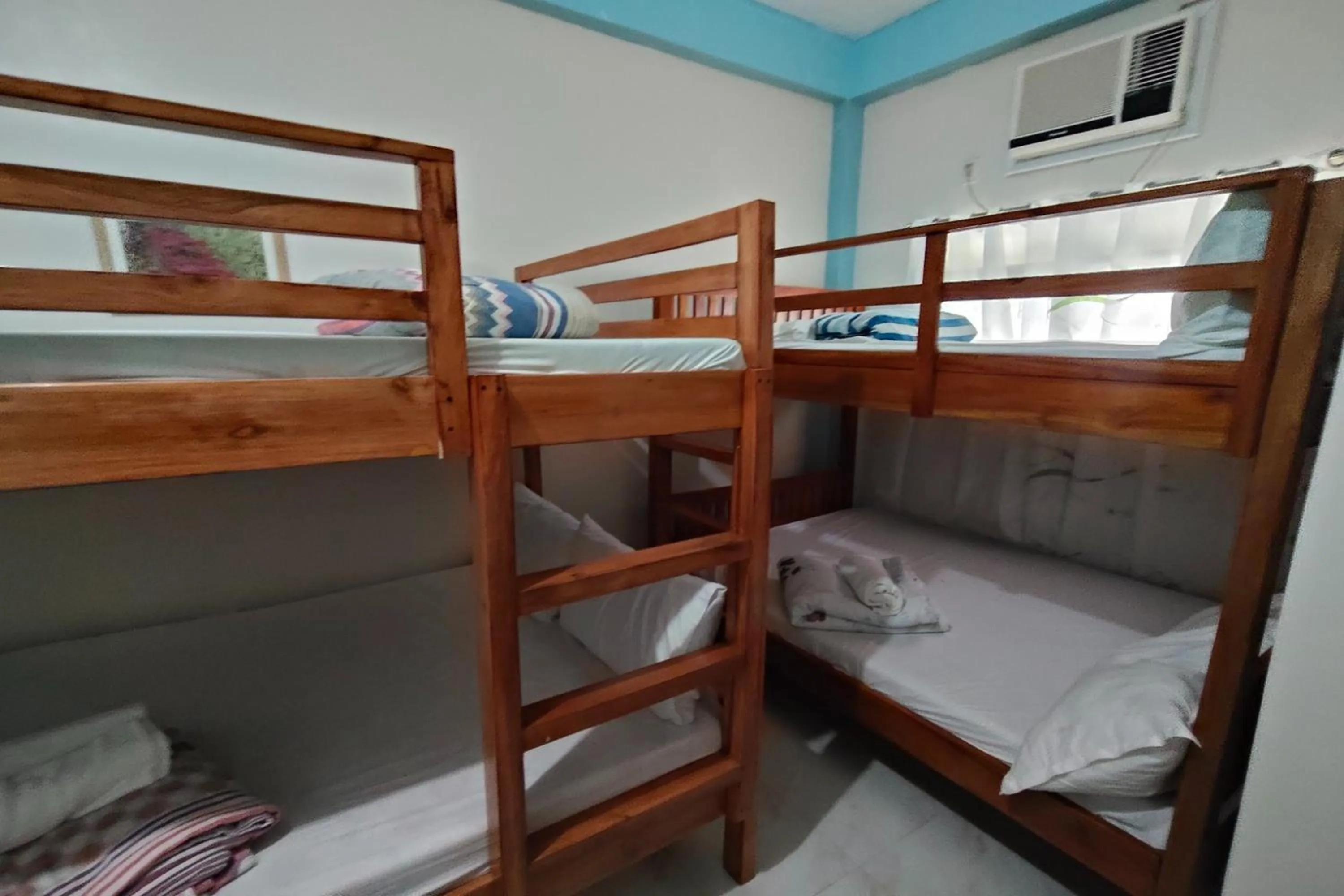 Bed in RBR Hotel and Restaurant near Hundred Islands