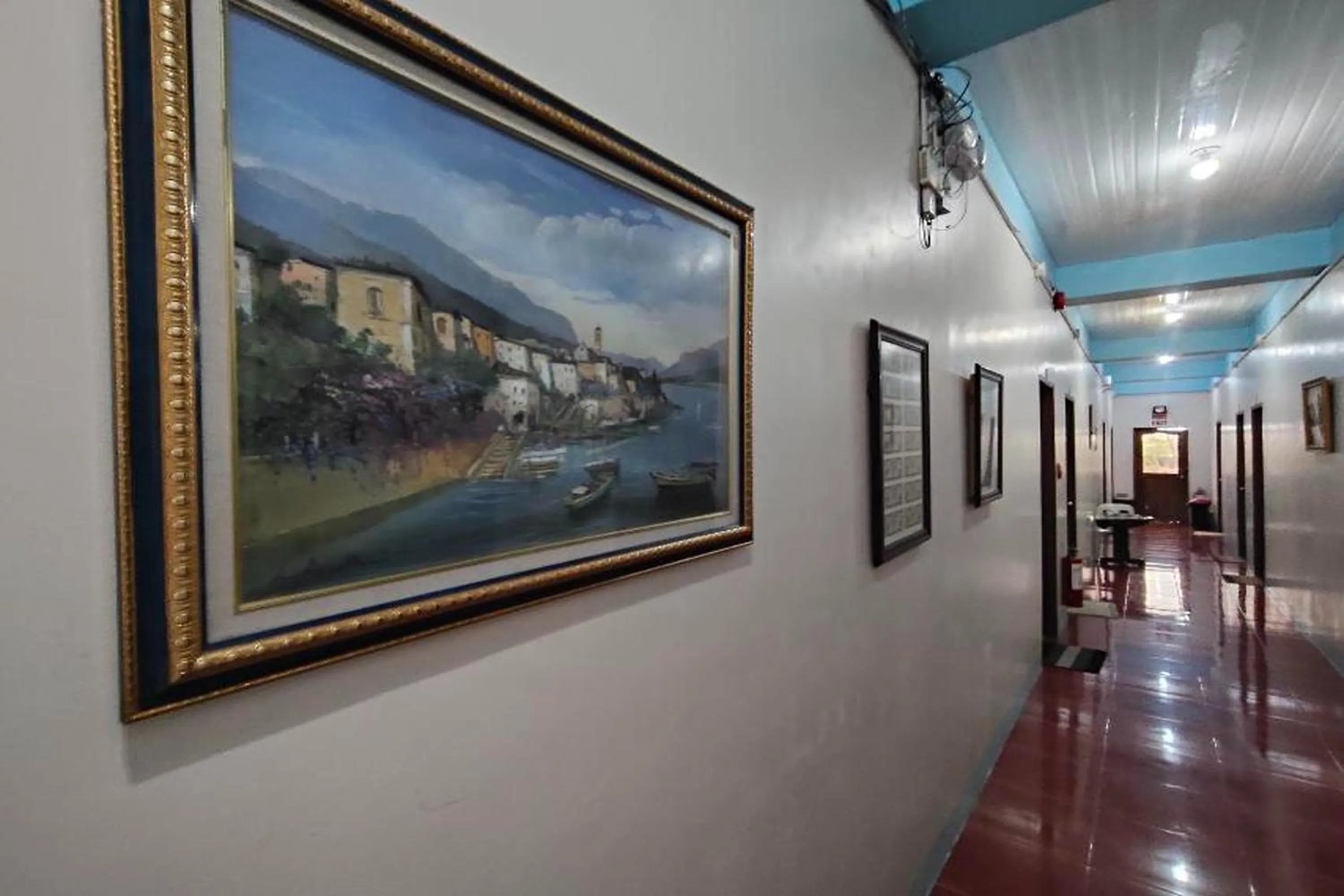 Decorative detail in RBR Hotel and Restaurant near Hundred Islands