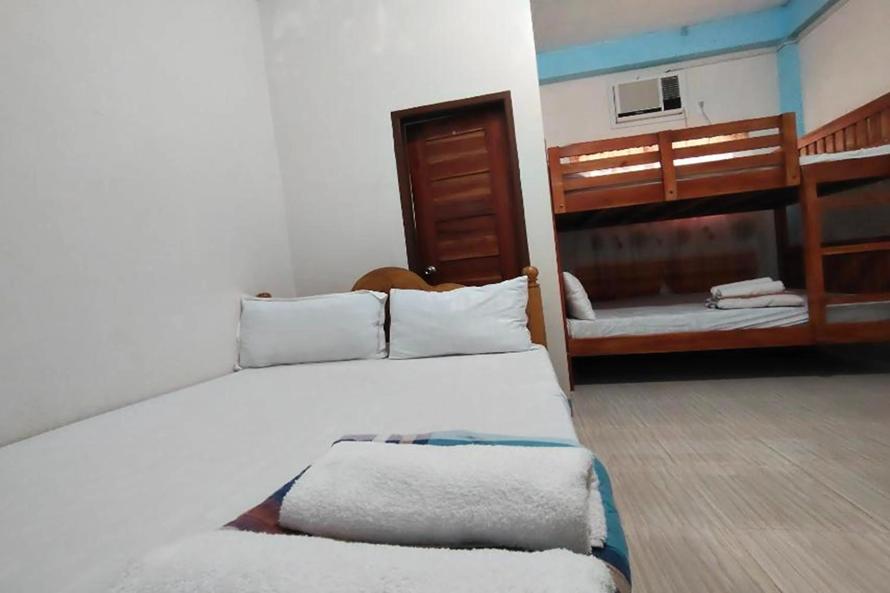 Bed in RBR Hotel and Restaurant near Hundred Islands