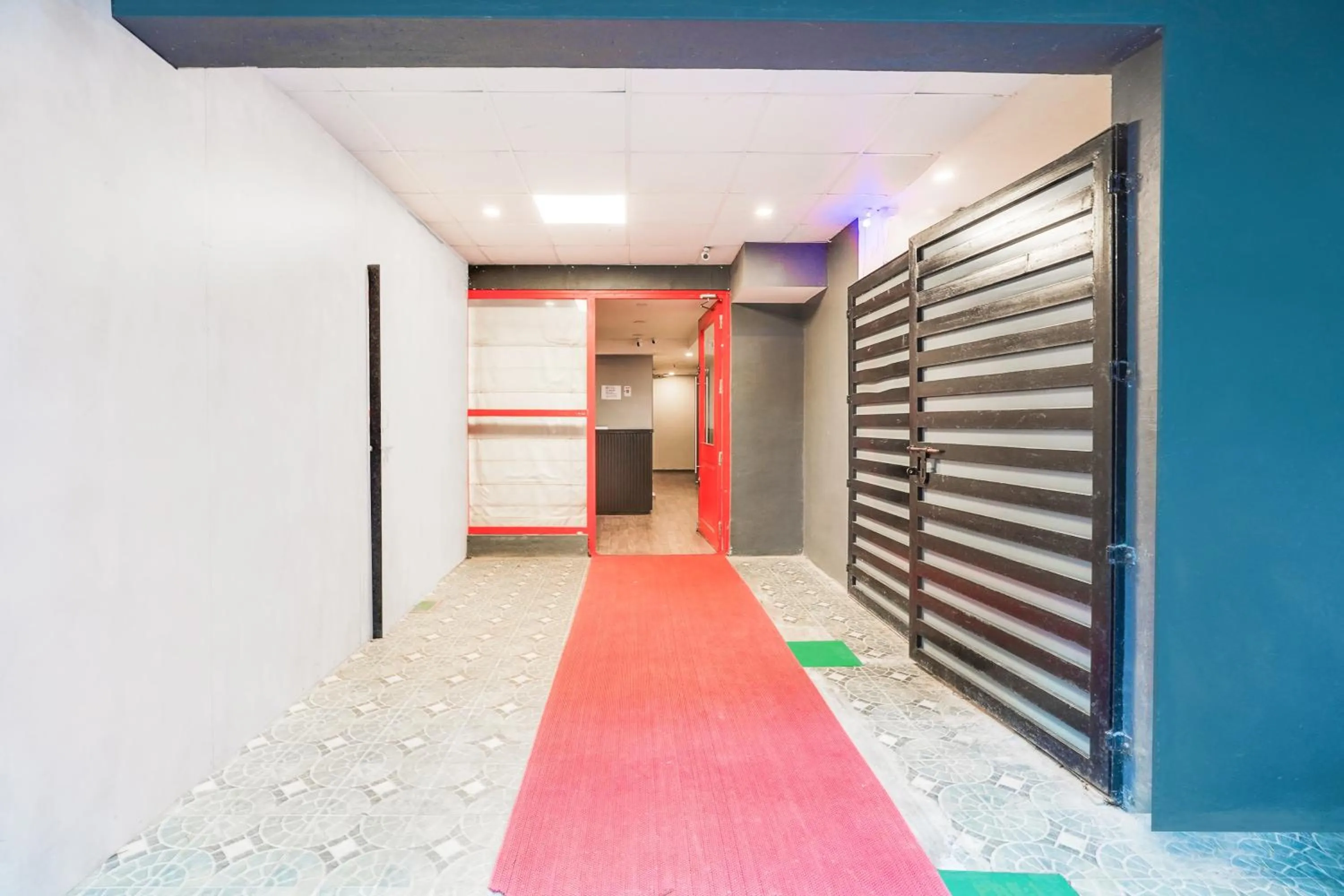 Facade/entrance in Super Townhouse Oak Indiranagar