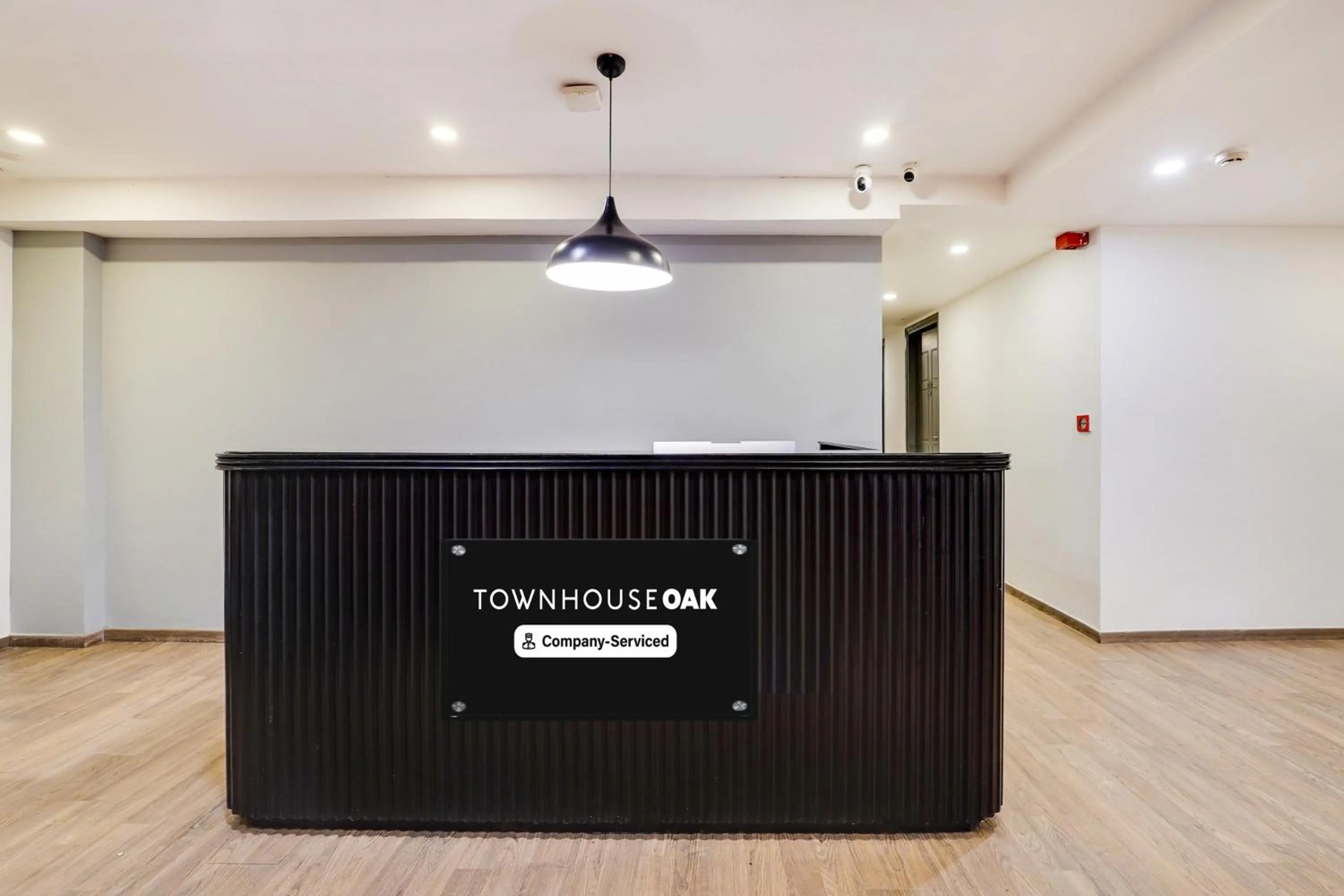 Lobby or reception in Super Townhouse Oak Indiranagar