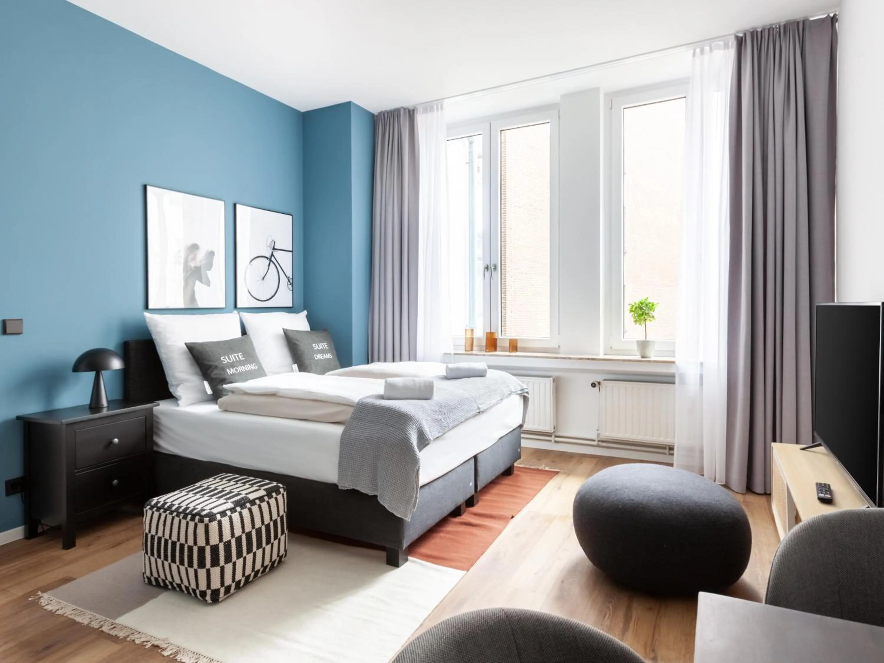 Photo of the whole room, Bed in Limehome Bremen Hutfilterstraße