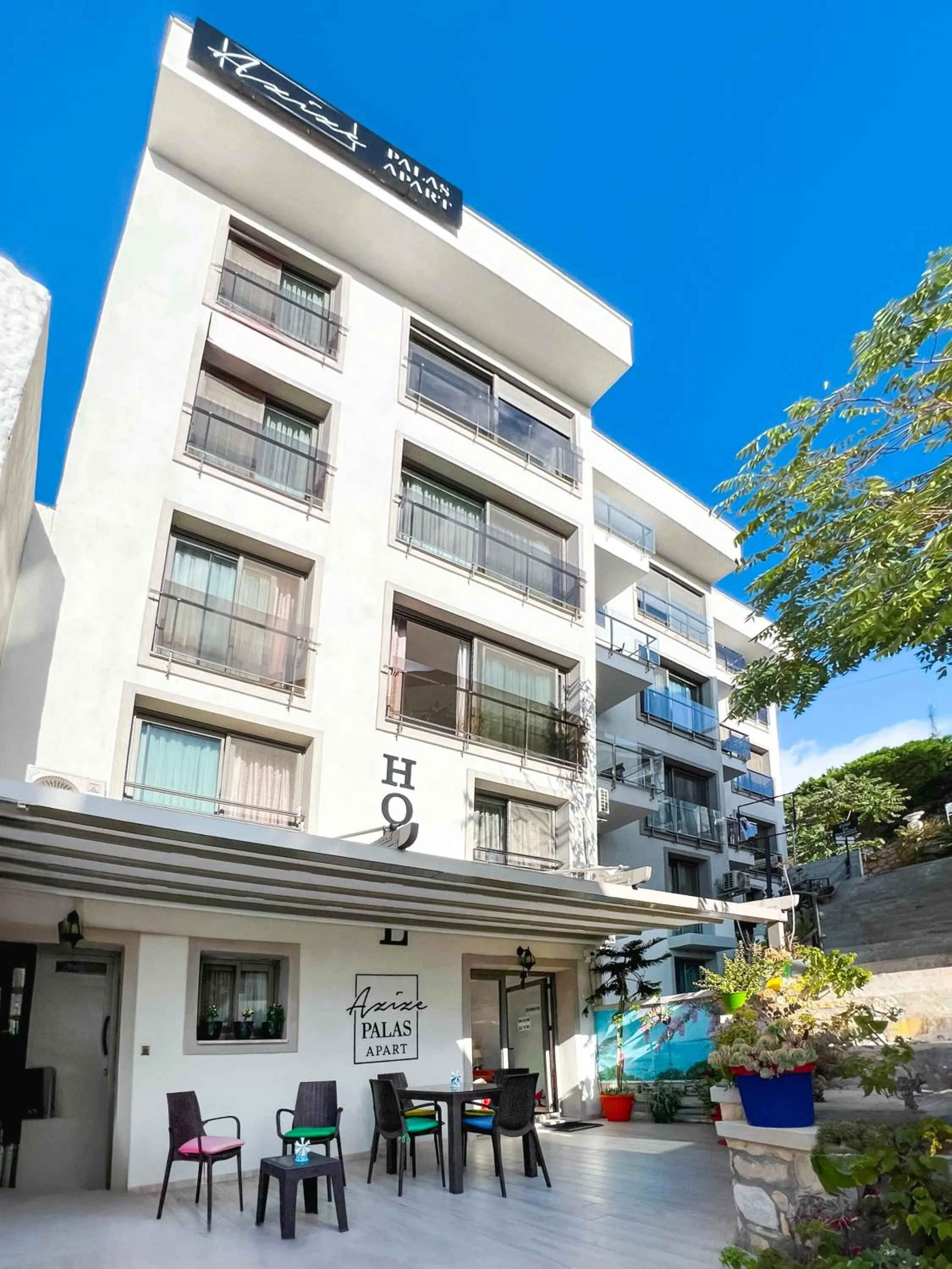 Property building in Azize Palas Apart Otel