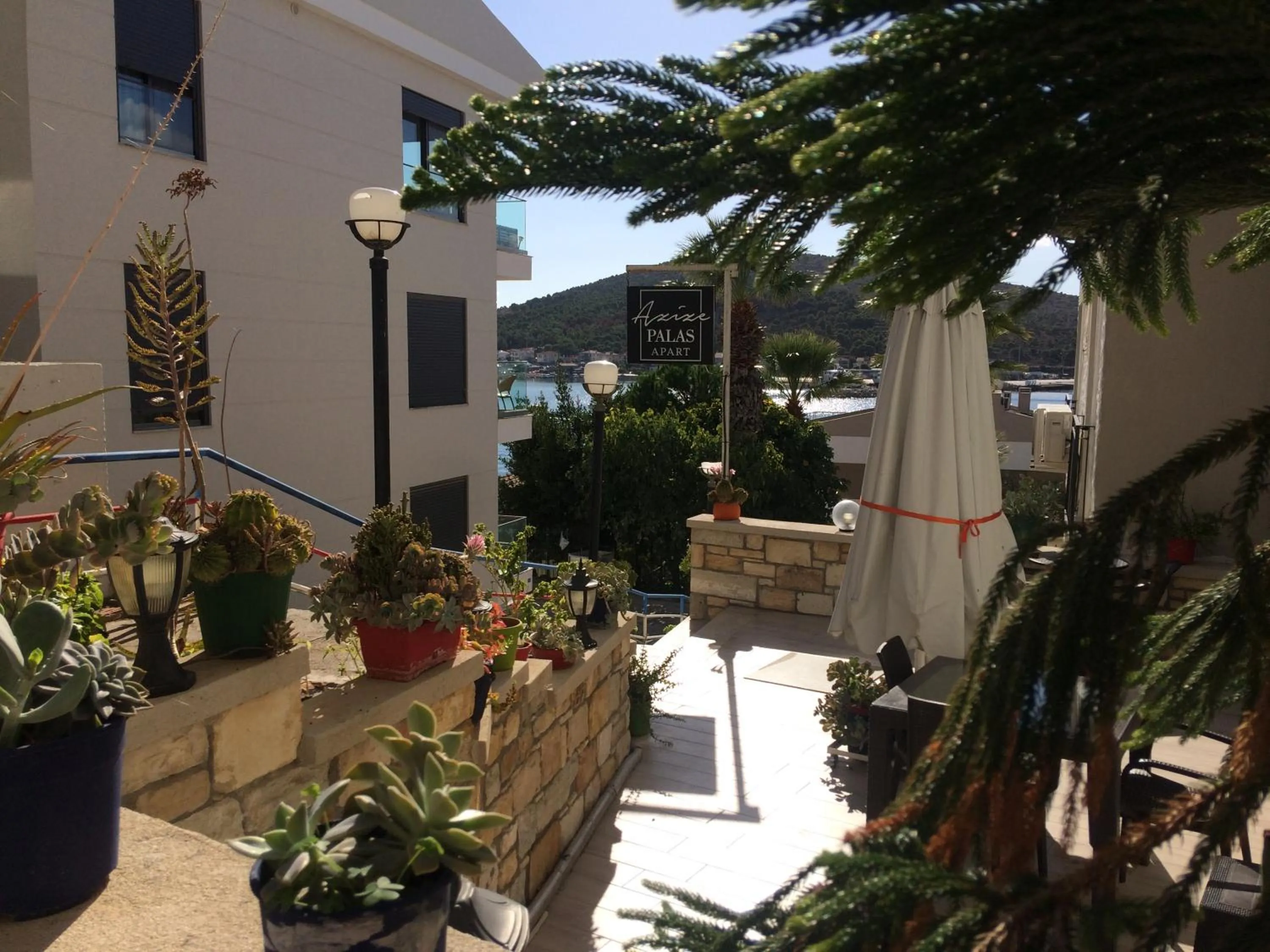 Facade/entrance in Azize Palas Apart Otel