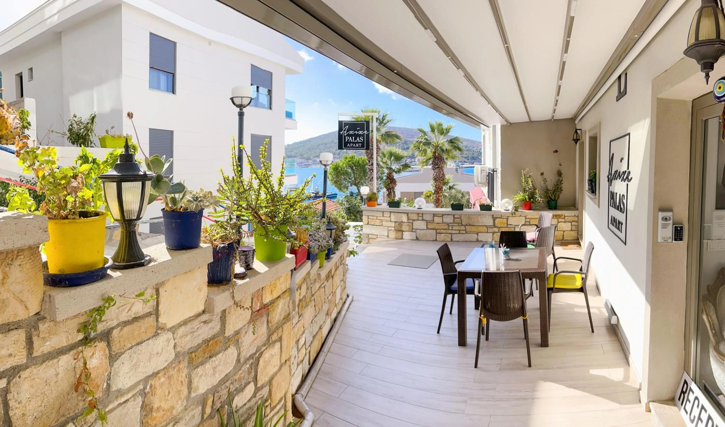 Property building in Azize Palas Apart Otel