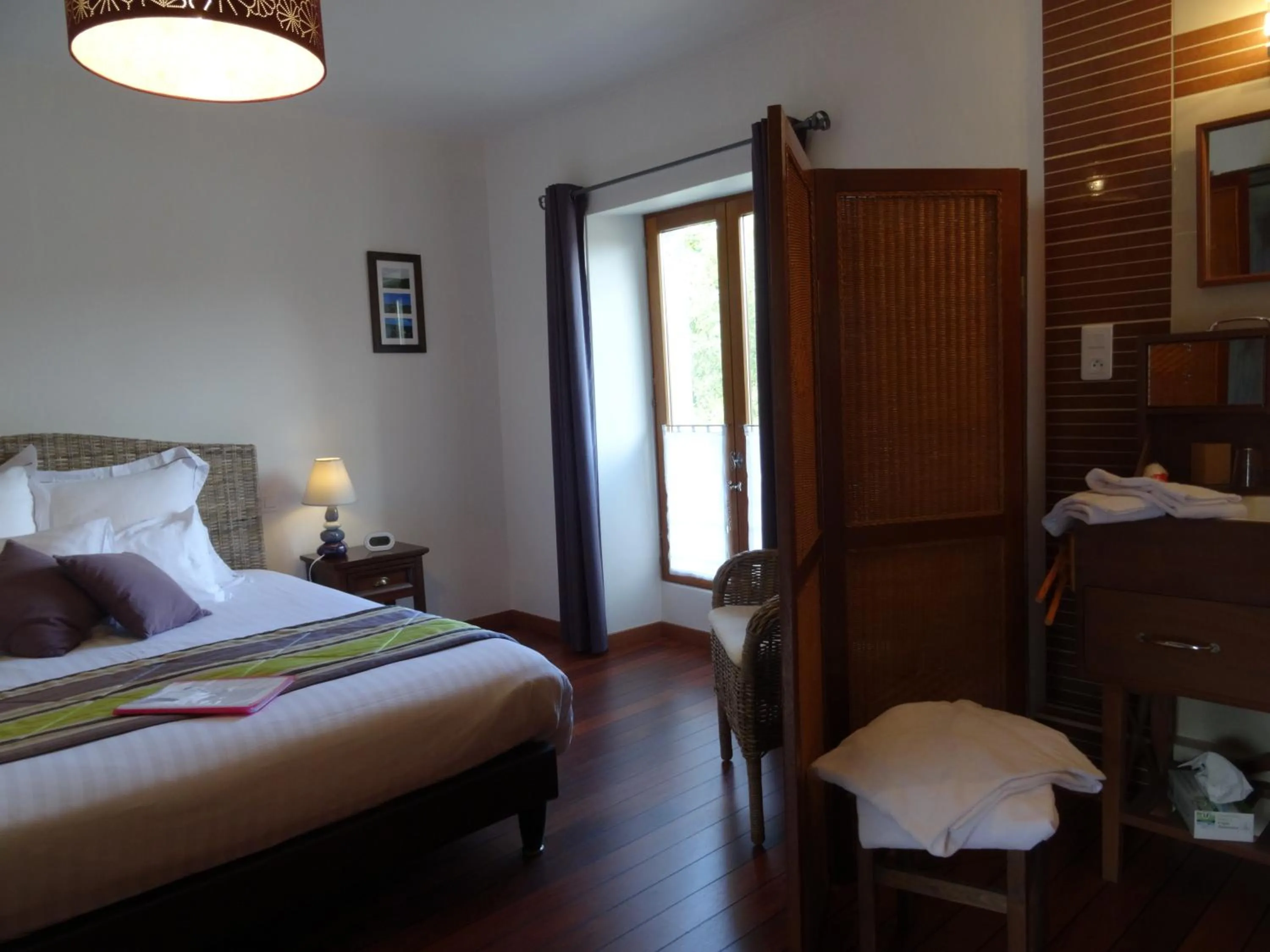 Photo of the whole room, Bed in Au Relais de Chaussy