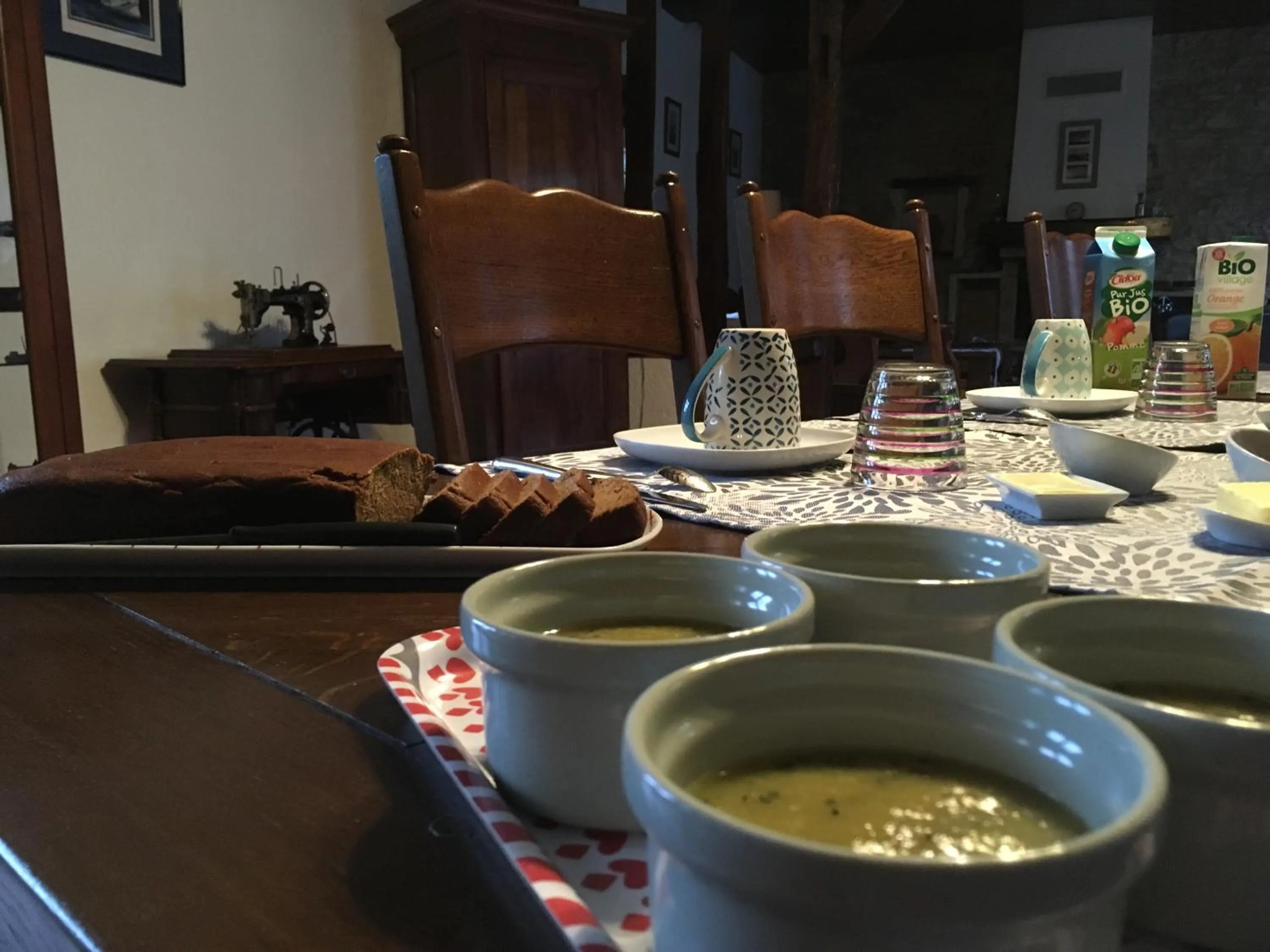 Food and drinks in Au Relais de Chaussy