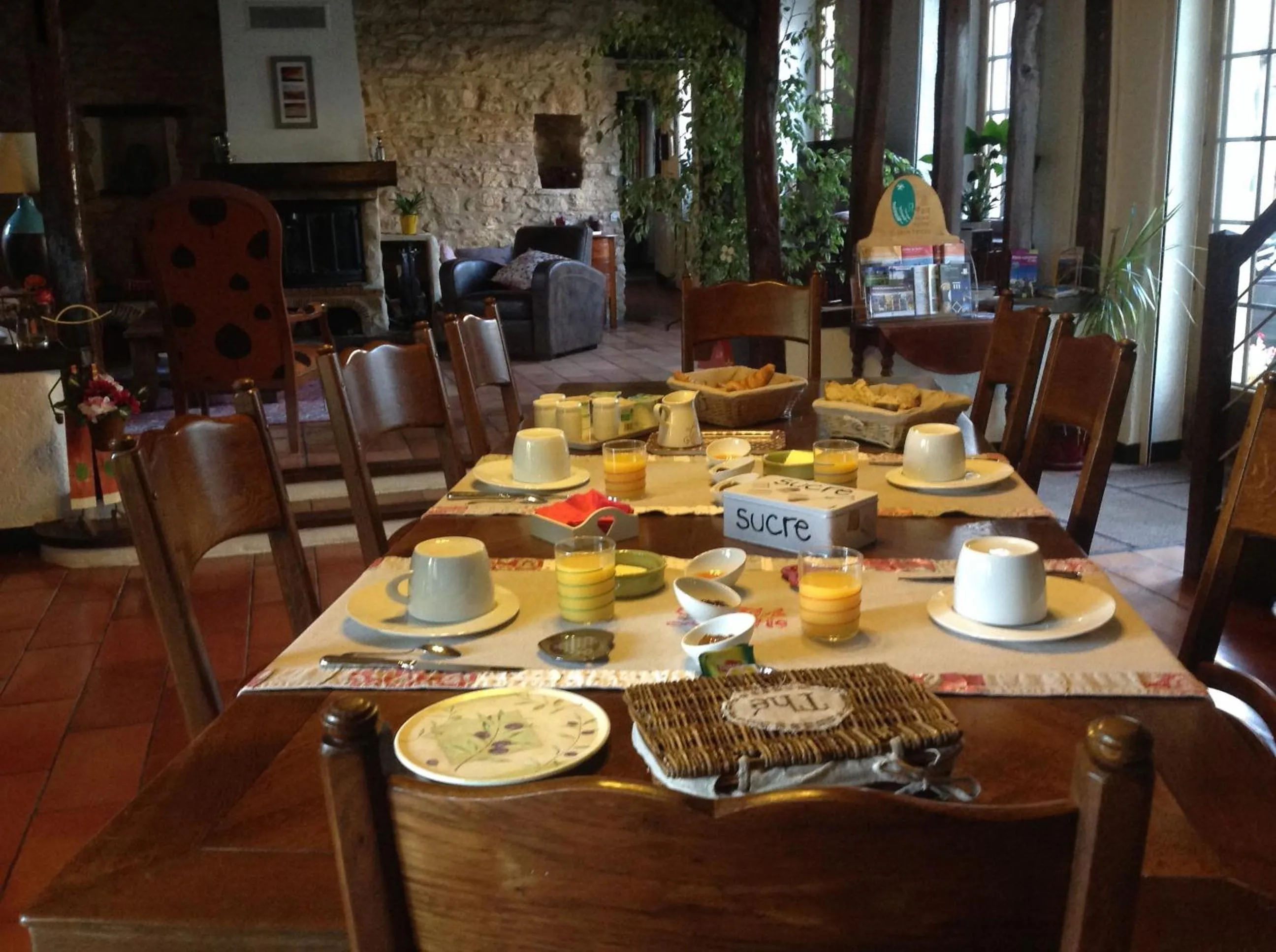 Restaurant/places to eat in Au Relais de Chaussy