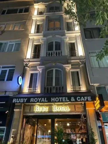 Ruby Royal Ruby Royal