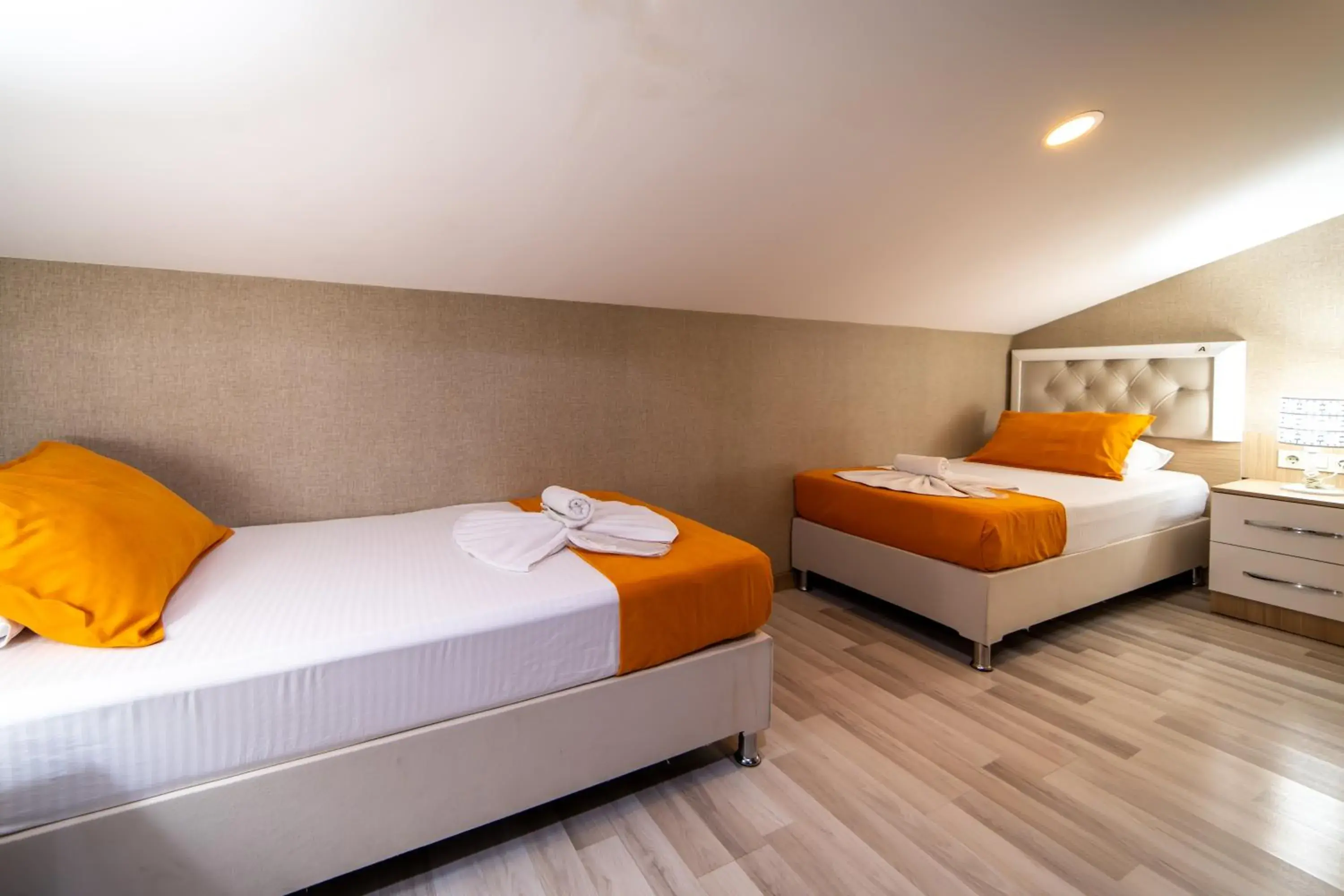 Double or Twin Room with Garden View in Mardy Suit Hotel Double or Twin Room with Garden View in Mardy Suit Hotel