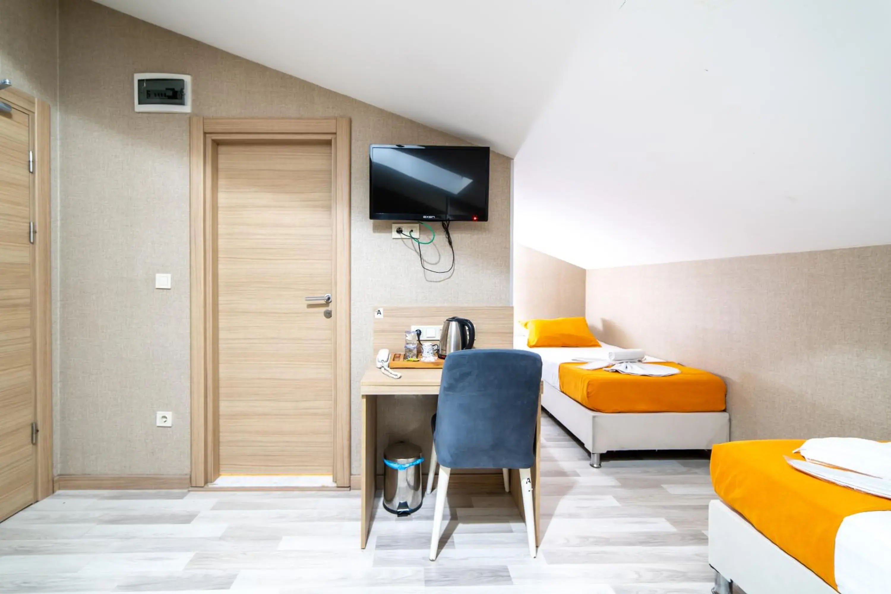 Bed in Mardy Suit Hotel Bed in Mardy Suit Hotel