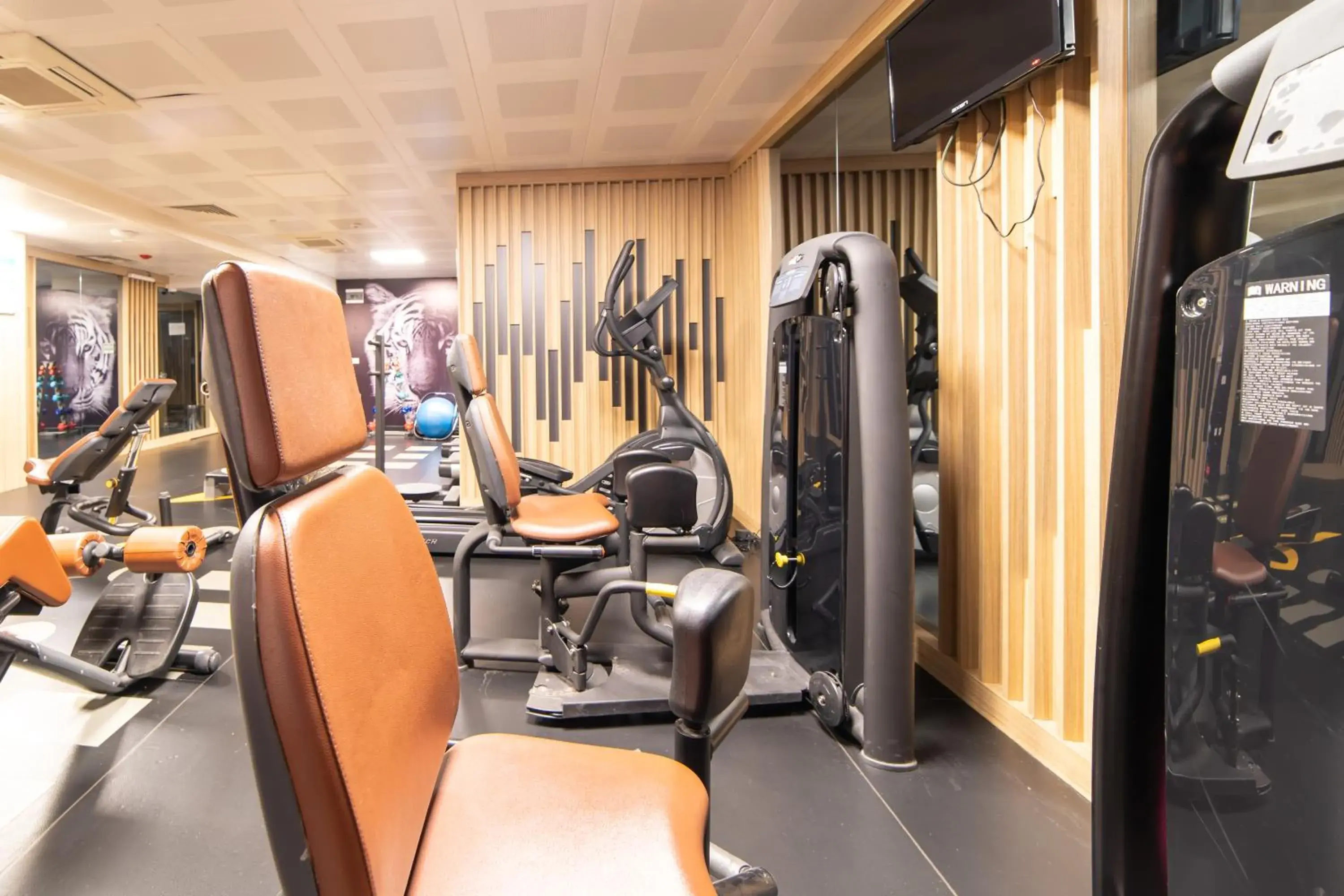 Fitness centre/facilities in Mardy Suit Hotel Fitness centre/facilities in Mardy Suit Hotel