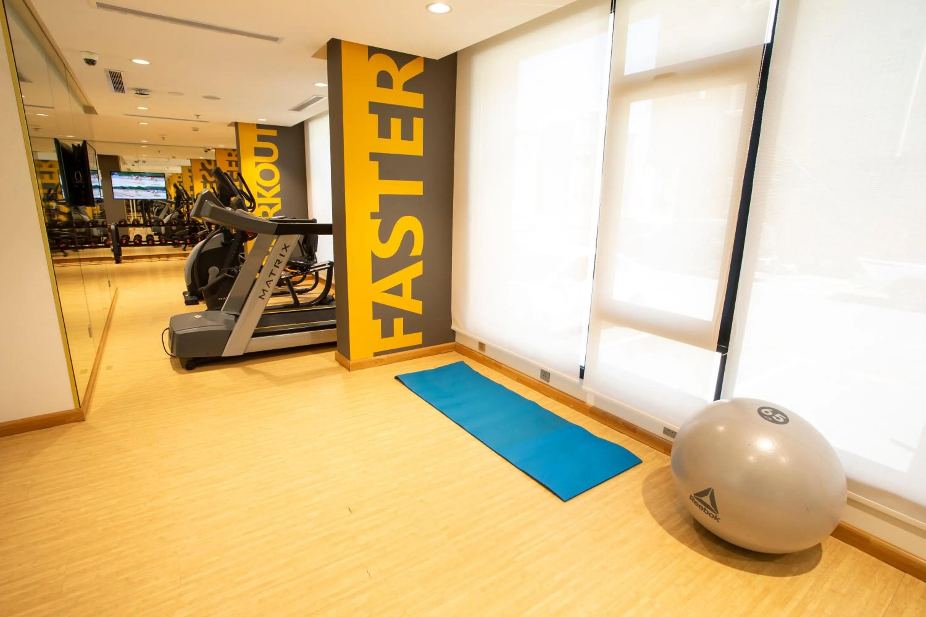 Fitness centre/facilities in Velar Inn Hotel