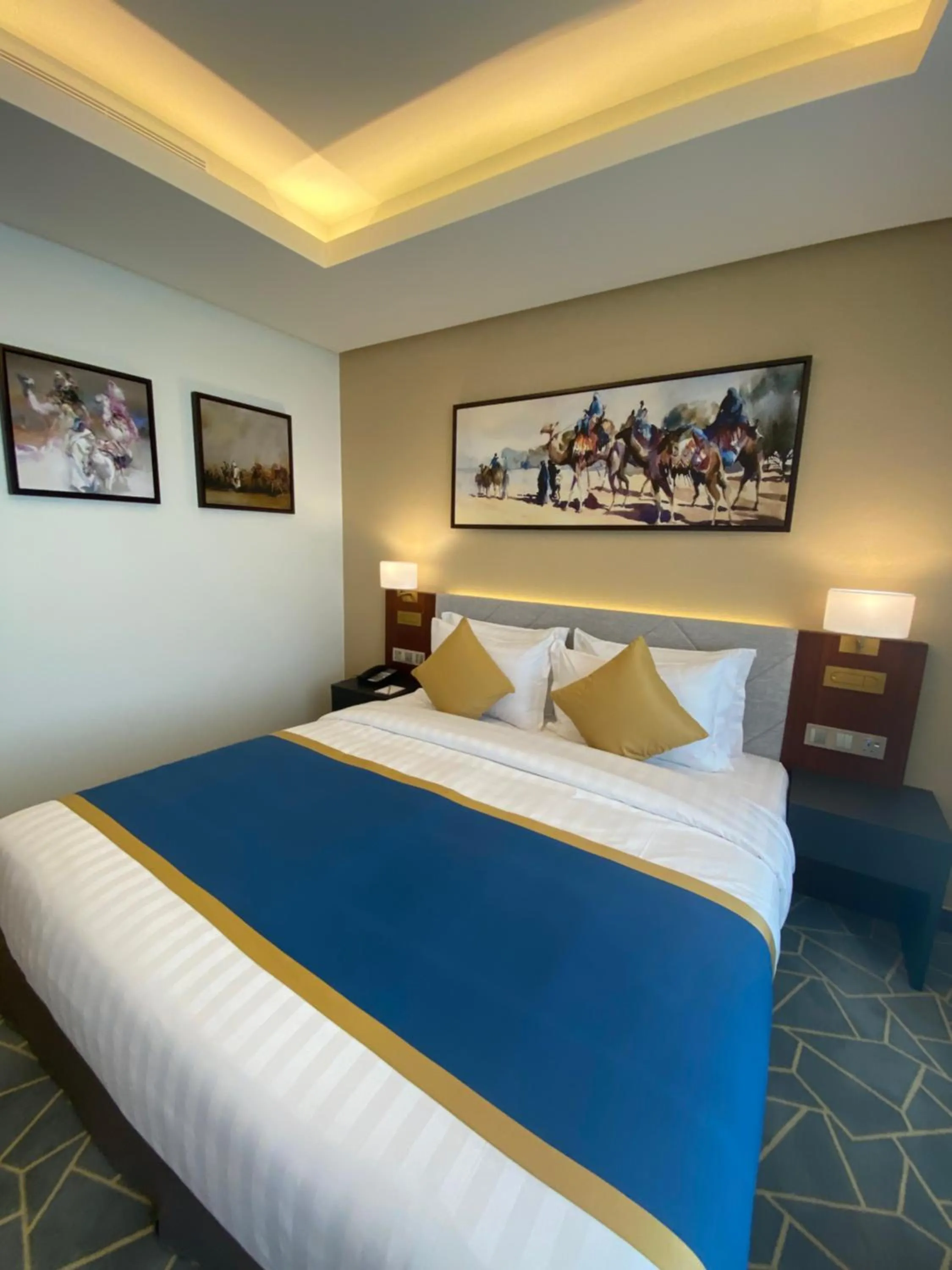 Bed in Velar Inn Hotel