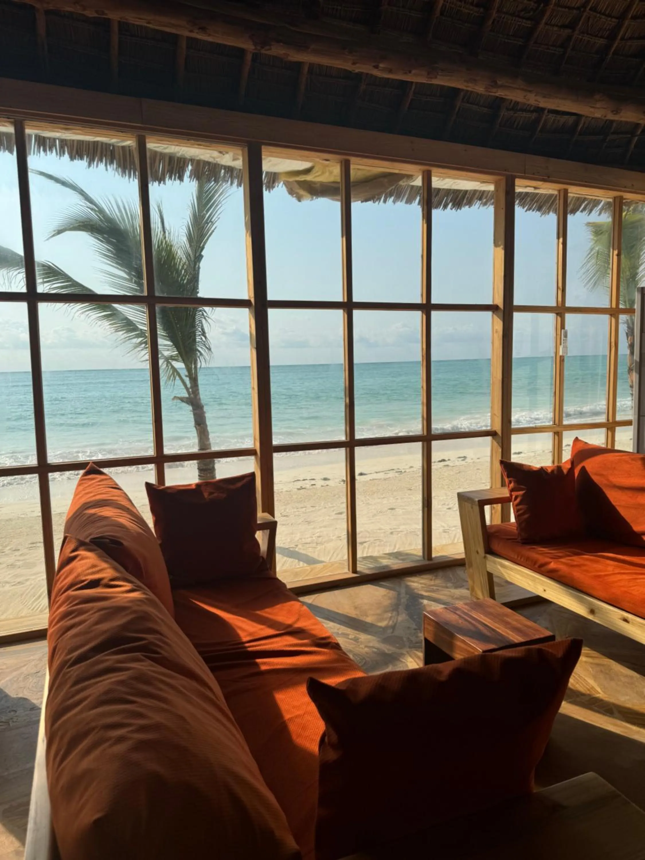 Restaurant/places to eat in TIKI Beach Club & Resort