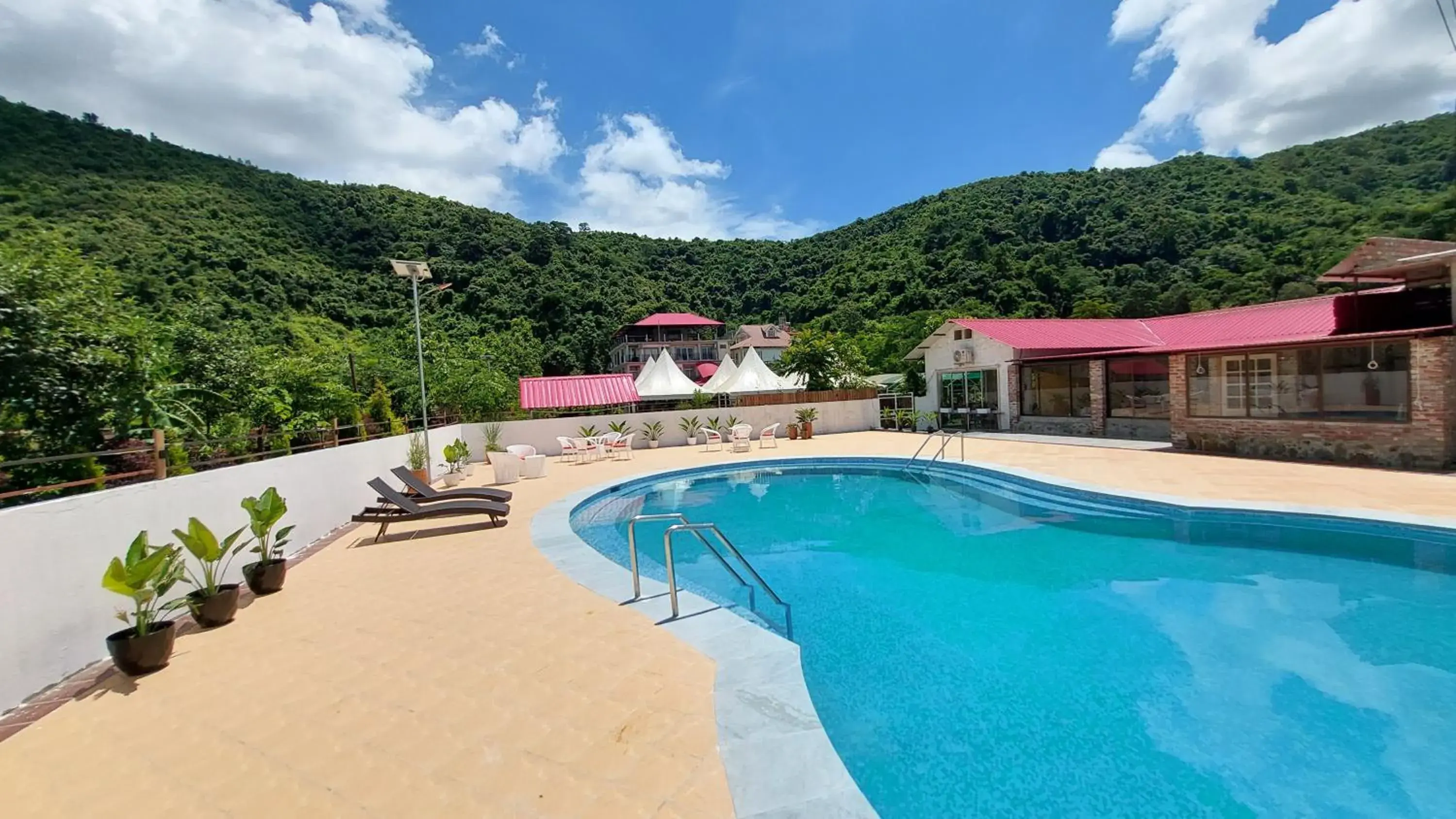 Shalom Farmhouse by the hillside Shalom Farmhouse by the hillside