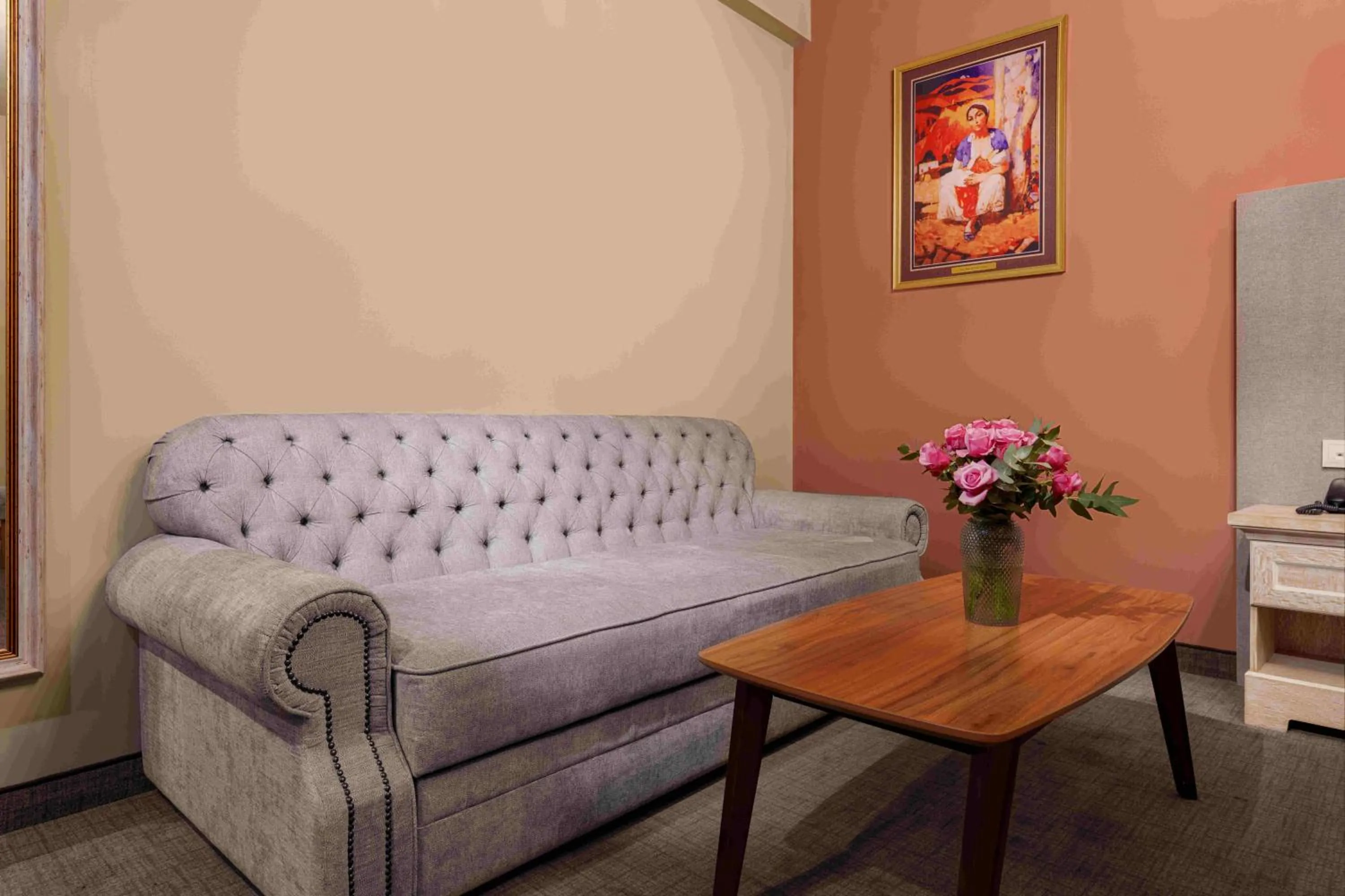 Seating area in GRAND HOTEL GYUMRI by APRICOT Hotels