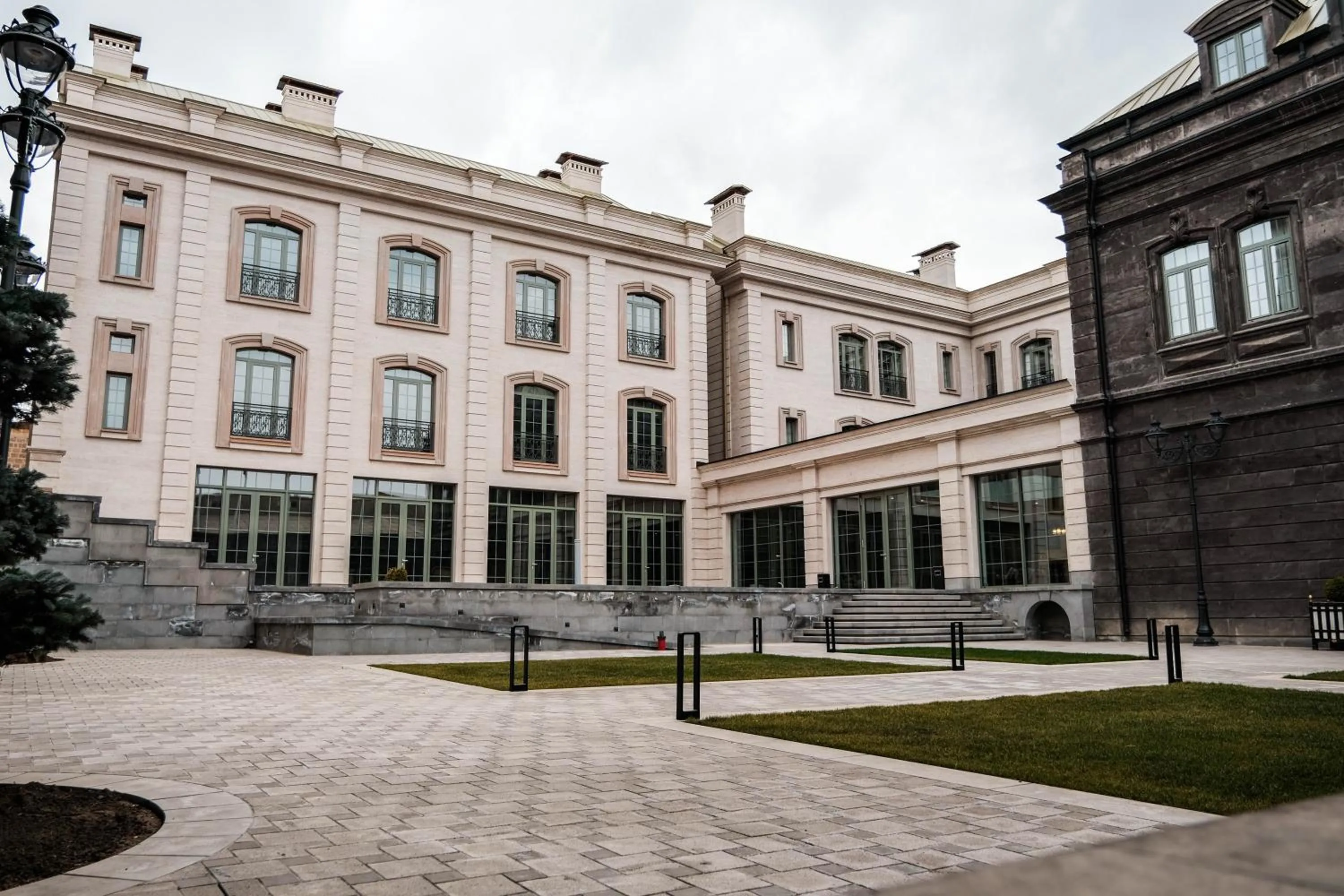 Property building in GRAND HOTEL GYUMRI by APRICOT Hotels