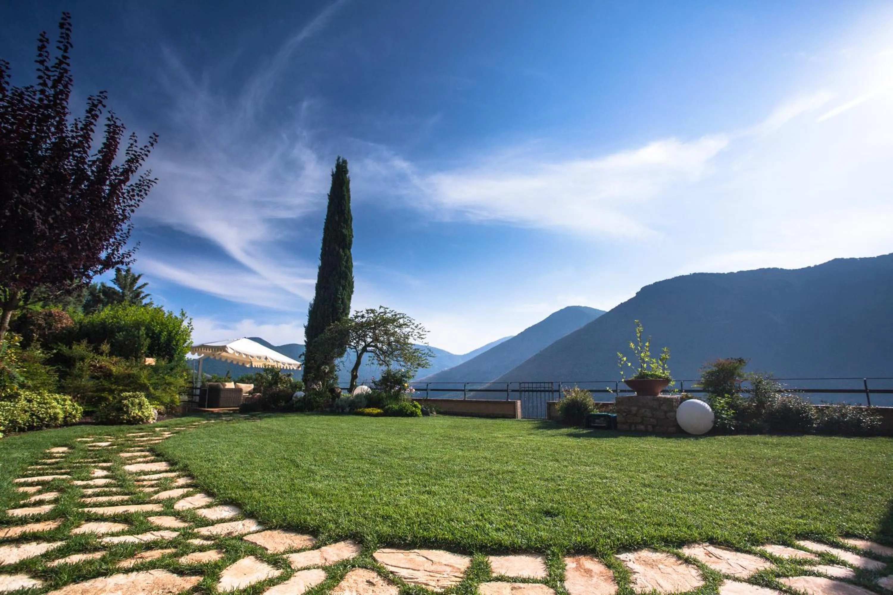 Facade/entrance in Vytae Spa & Resort