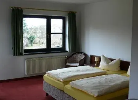 Triple Room in Hotel Landhaus Moritzburg Triple Room in Hotel Landhaus Moritzburg