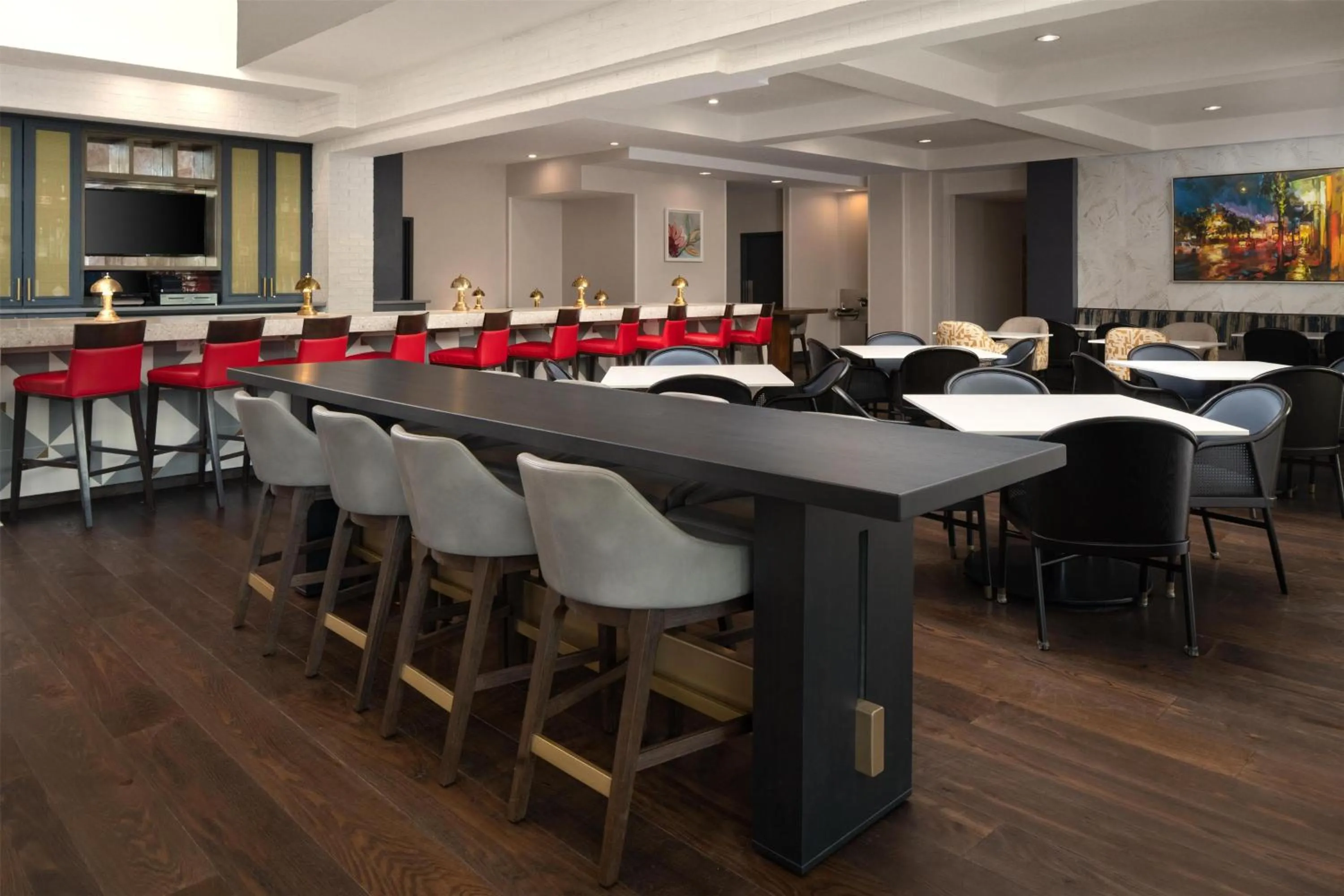 Lounge or bar in Hilton Garden Inn Charleston Waterfront/Downtown