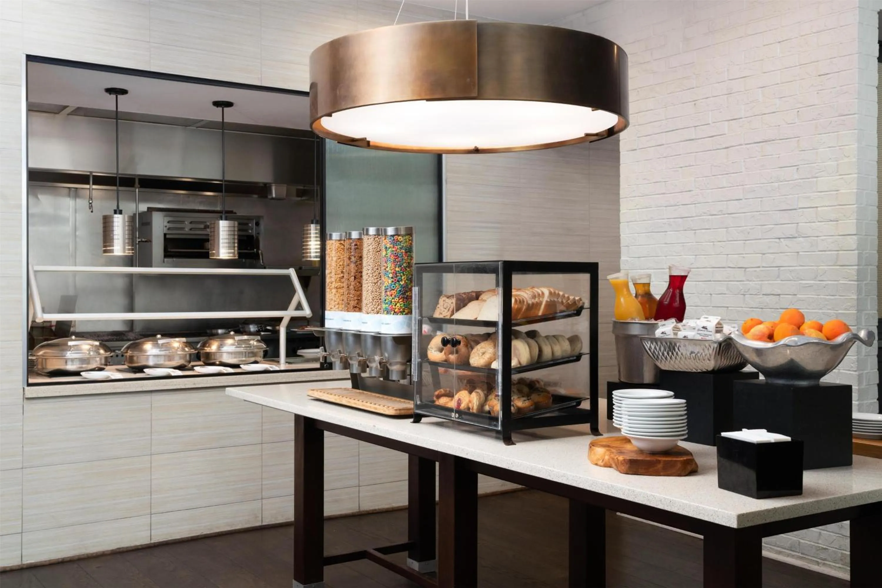 Breakfast in Hilton Garden Inn Charleston Waterfront/Downtown