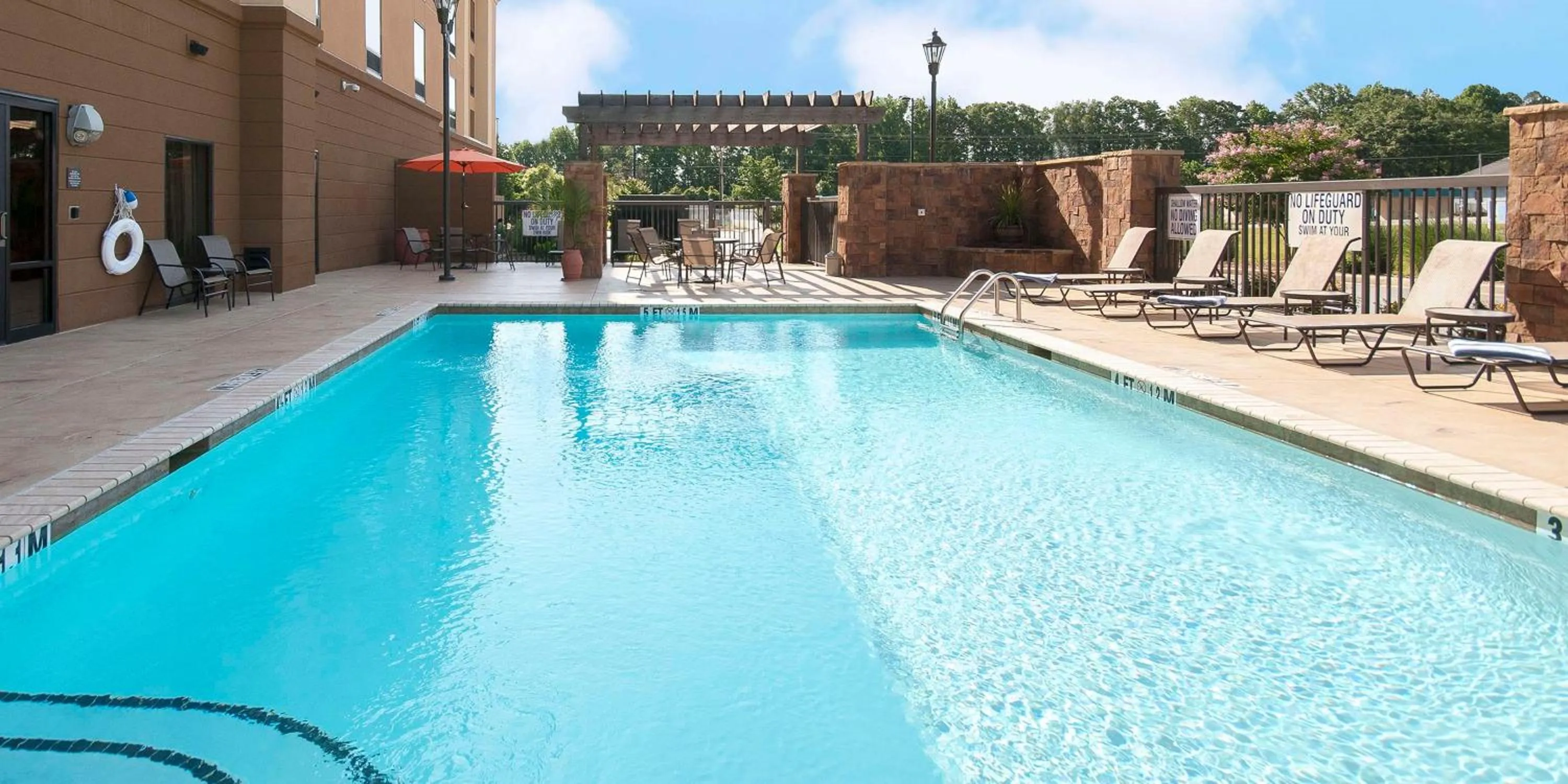 Pool view in Hampton Inn & Suites Seneca-Clemson Area