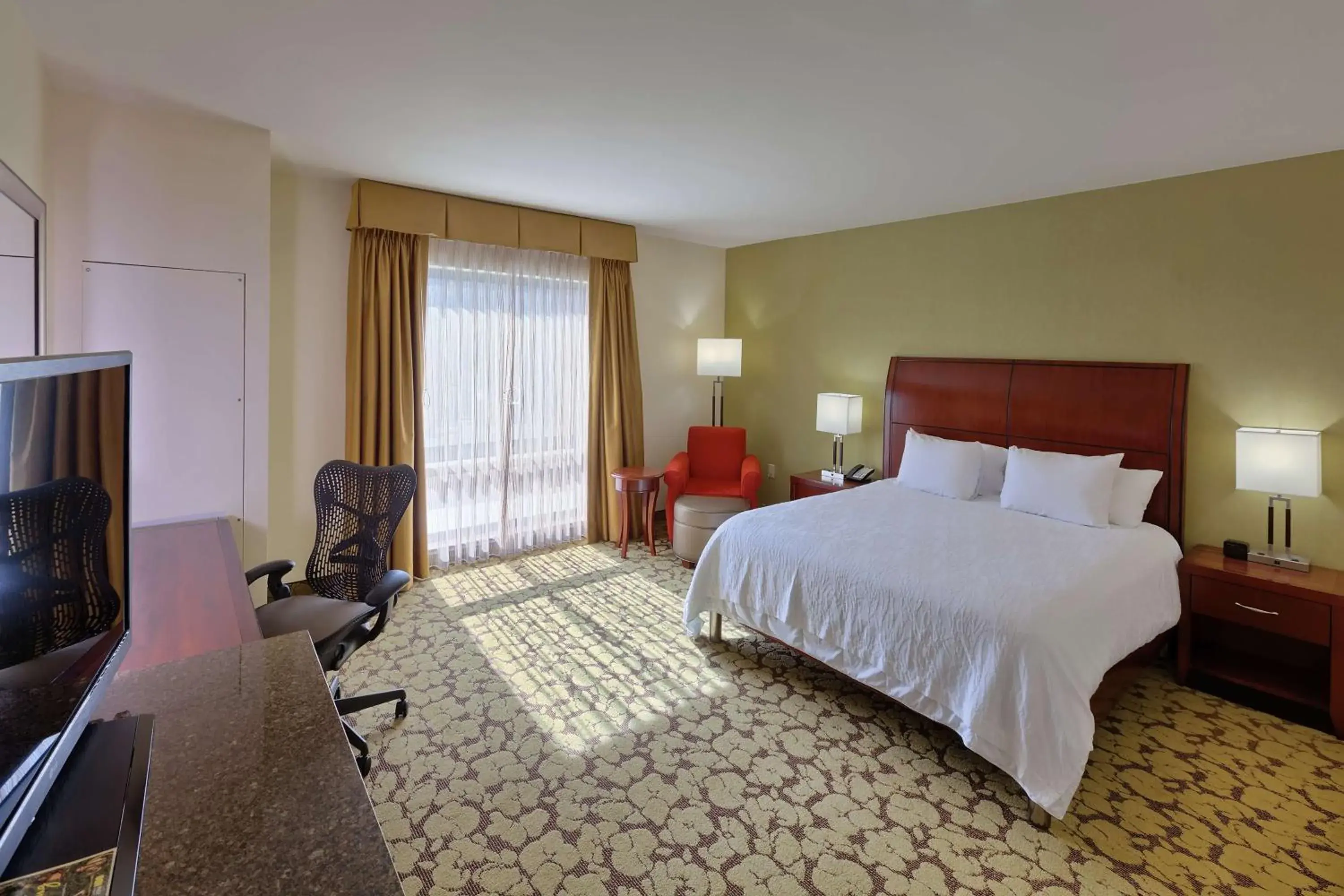 Bedroom, Bed in Hilton Garden Inn Durham-University Medical Center Bedroom, Bed in Hilton Garden Inn Durham-University Medical Center