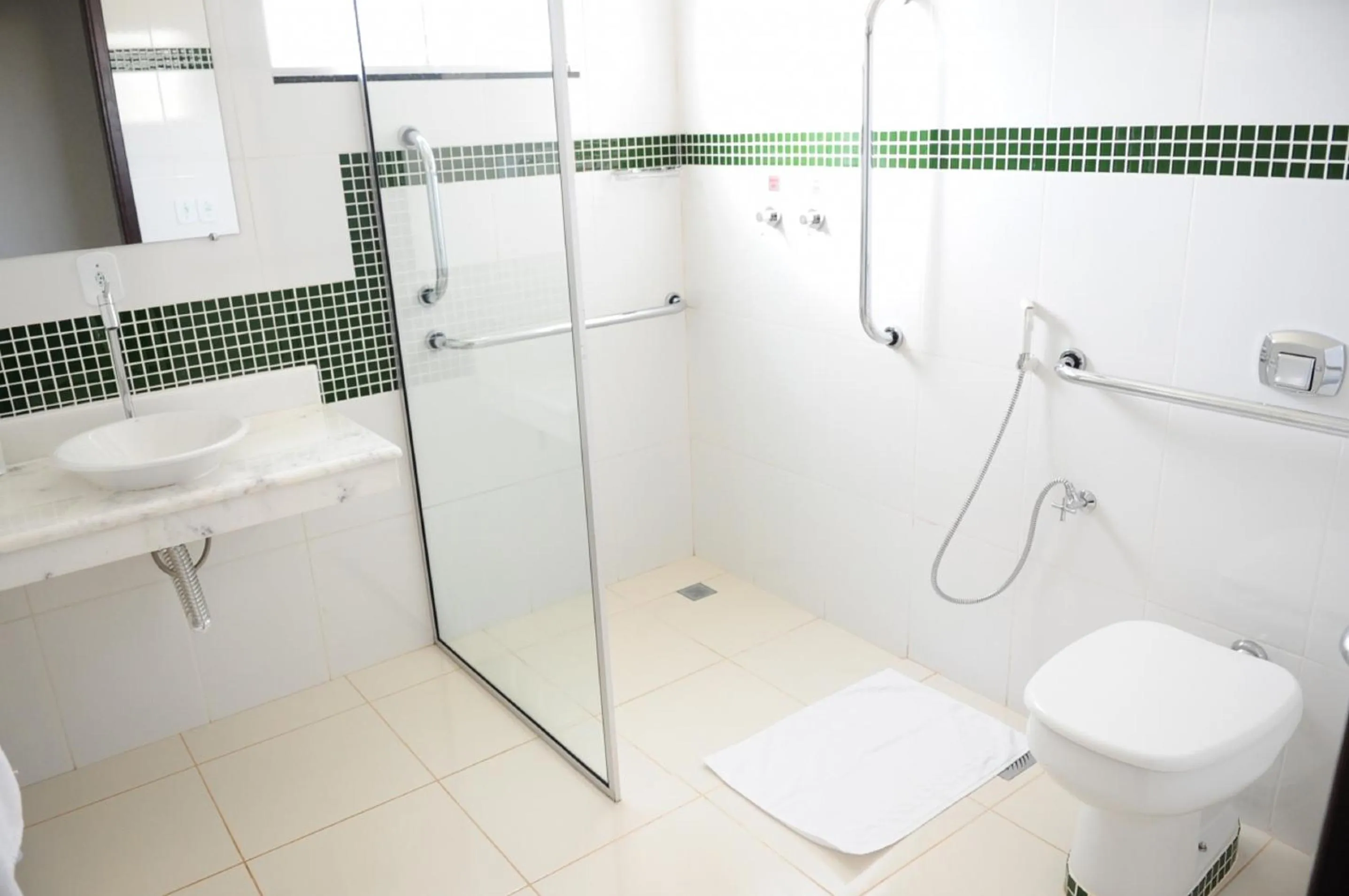 Bathroom in Hotel Mandino