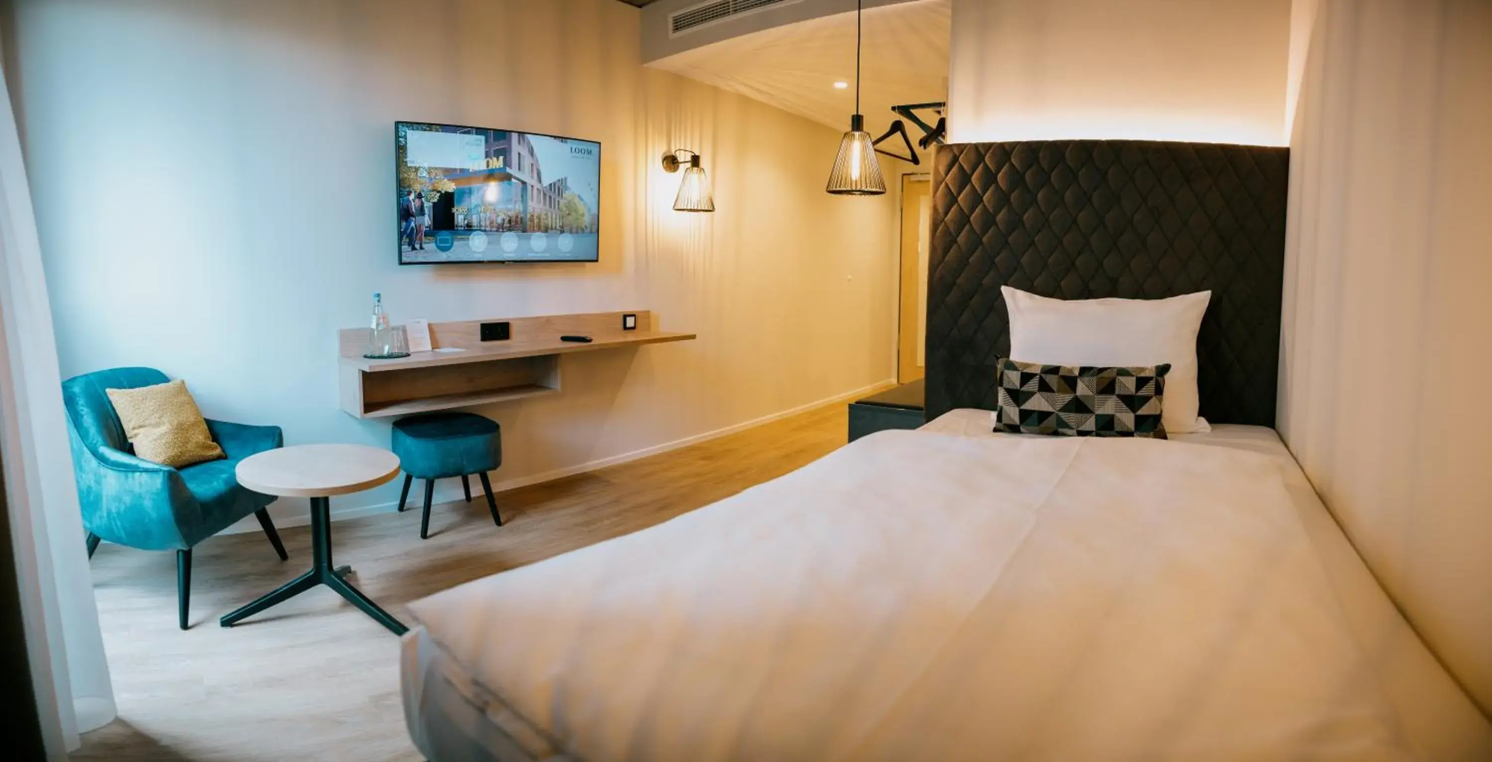 Single Room - single occupancy in LOOM Hotel & Skybar Single Room - single occupancy in LOOM Hotel & Skybar