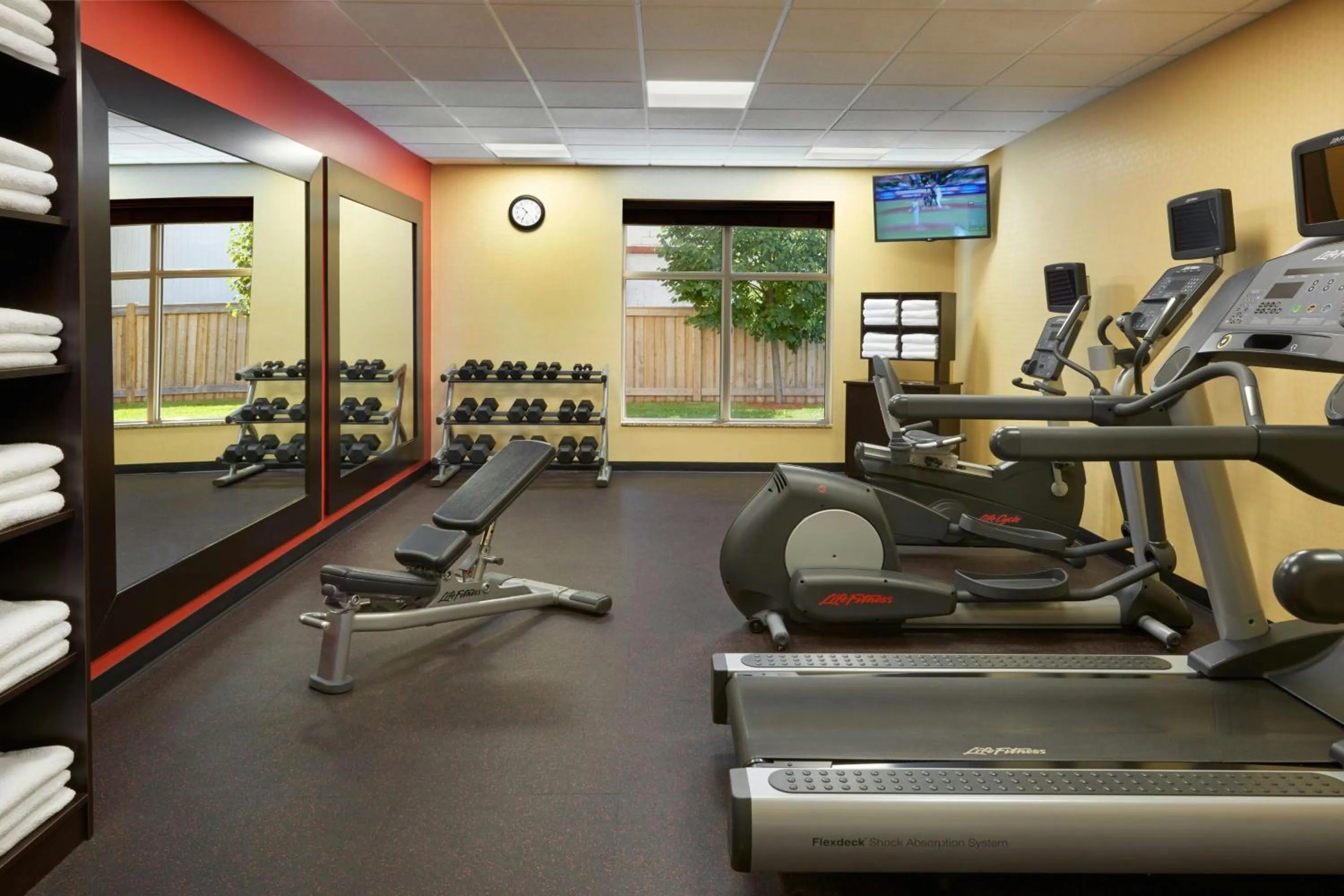 Fitness centre/facilities in TownePlace Suites by Marriott Thunder Bay