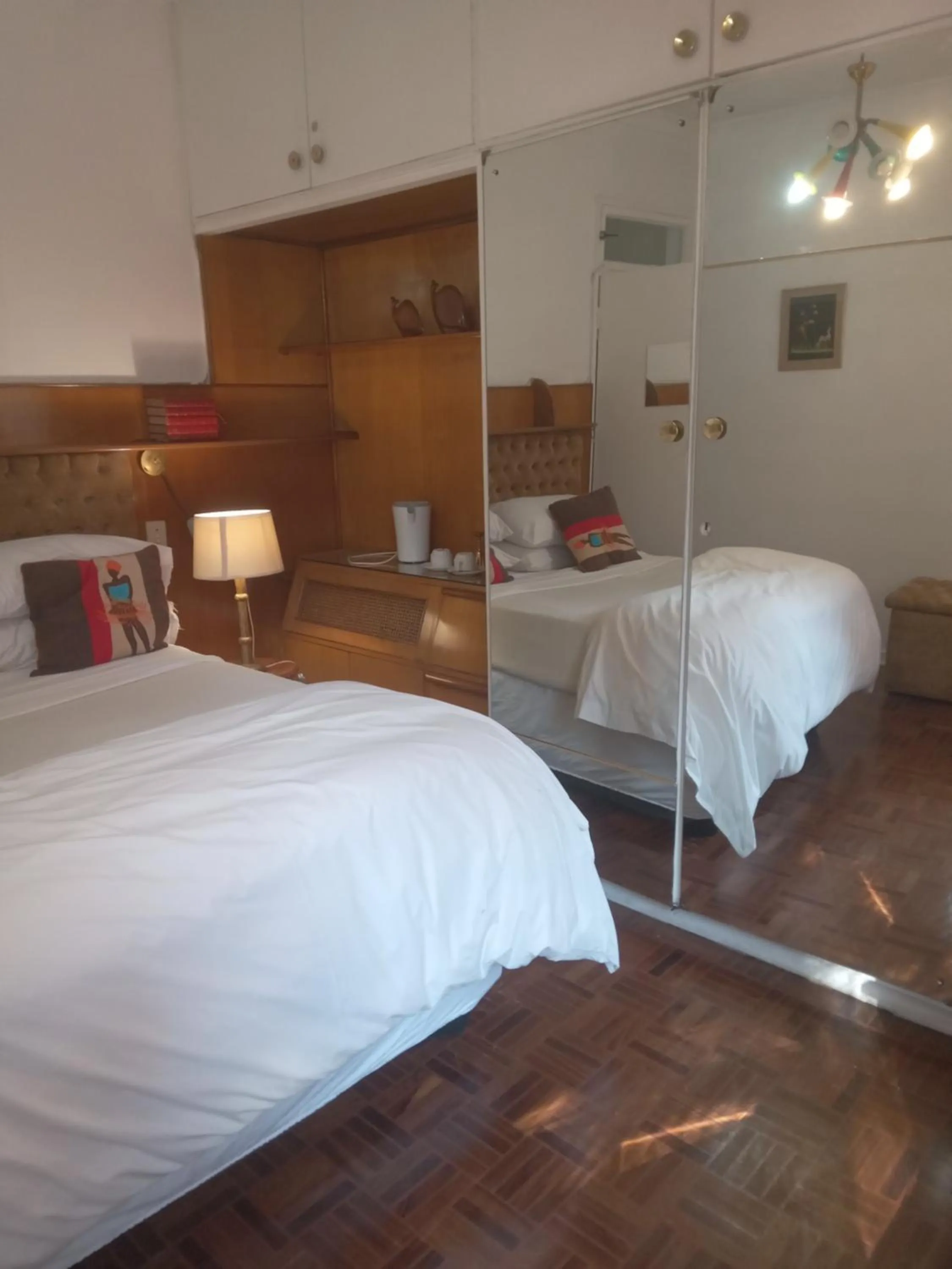 Bed in Emerald Guest House Springs