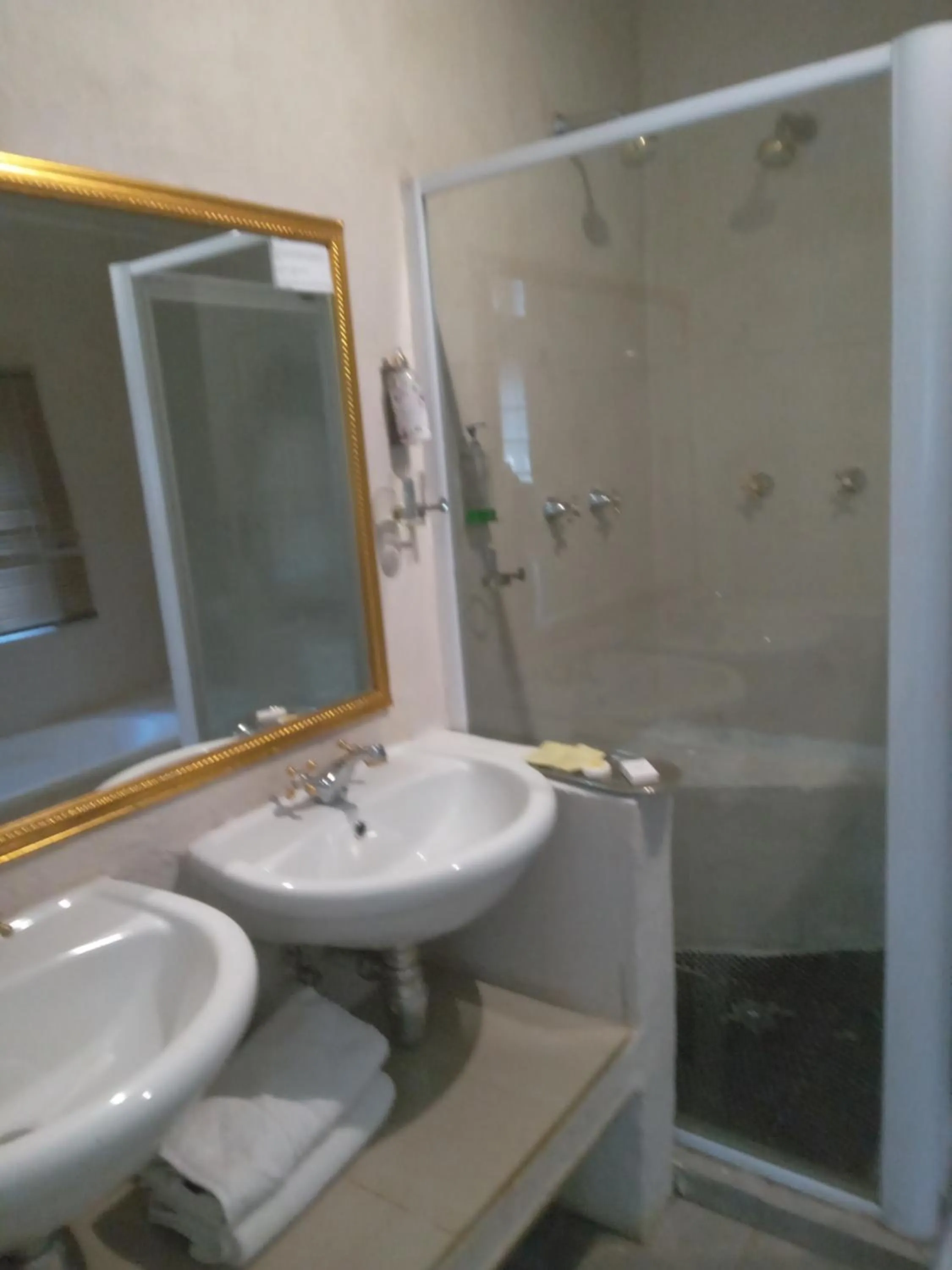 Emerald Guest House Springs