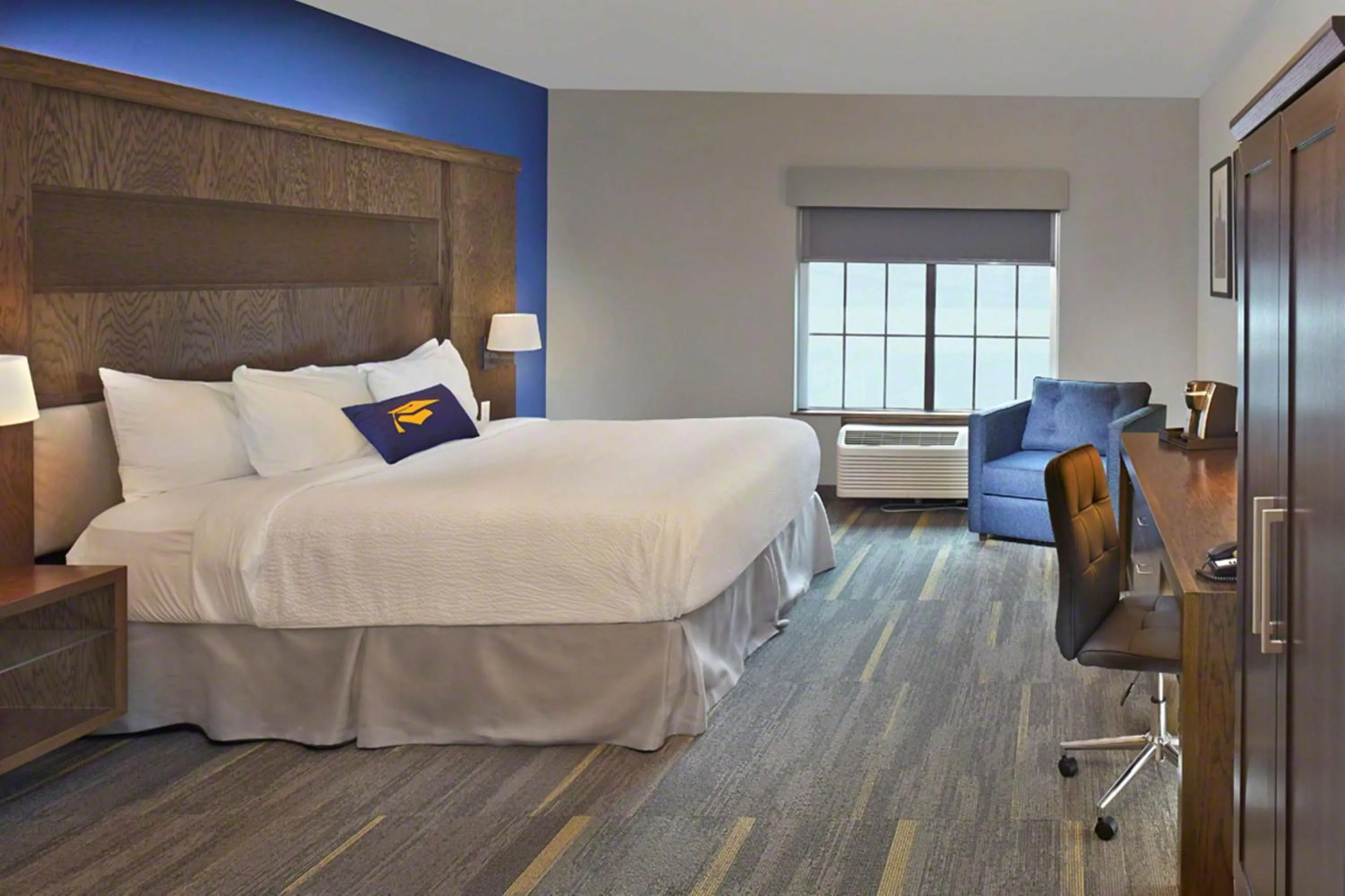 Bedroom, Bed in Scholar Morgantown, Tapestry Collection by Hilton