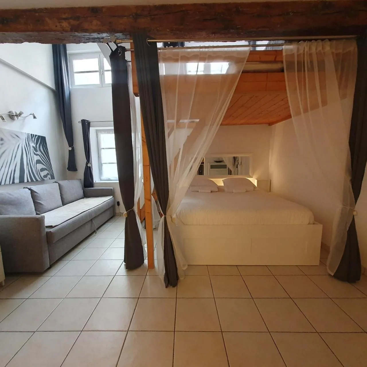 Bed in La Loge Du Vieux Lyon