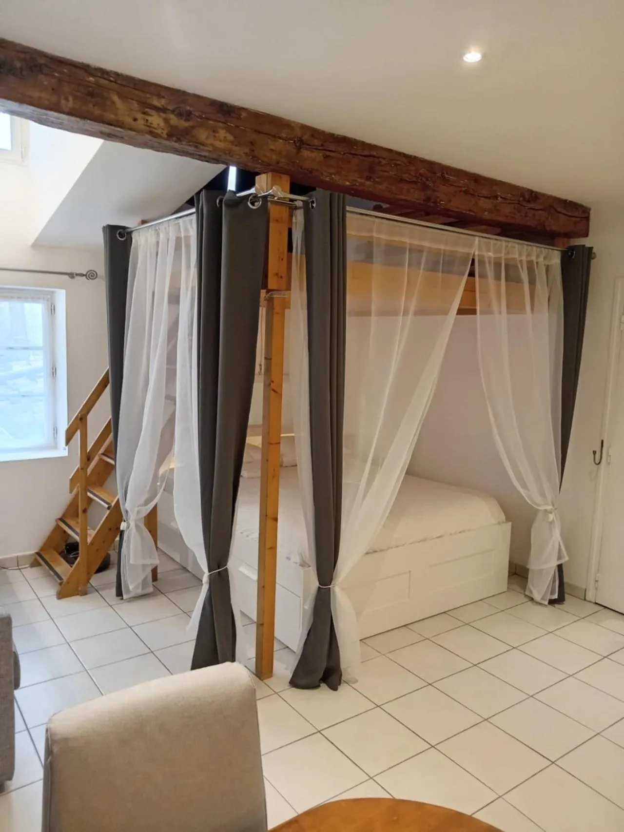 Bed in La Loge Du Vieux Lyon