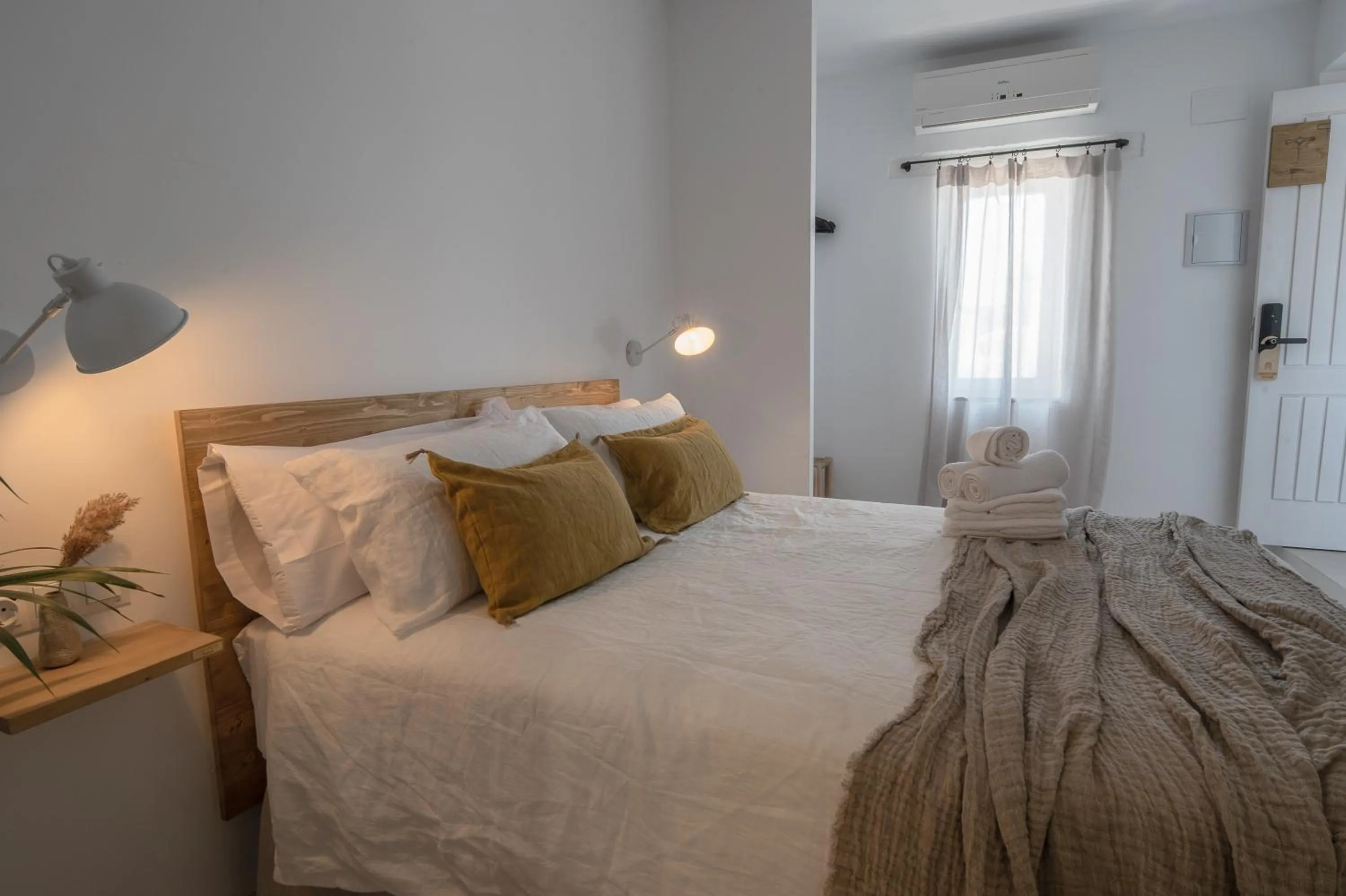 Bed in Manzanilla - Hospedería Boutique by La Judería De Vejer- ADULTS ONLY